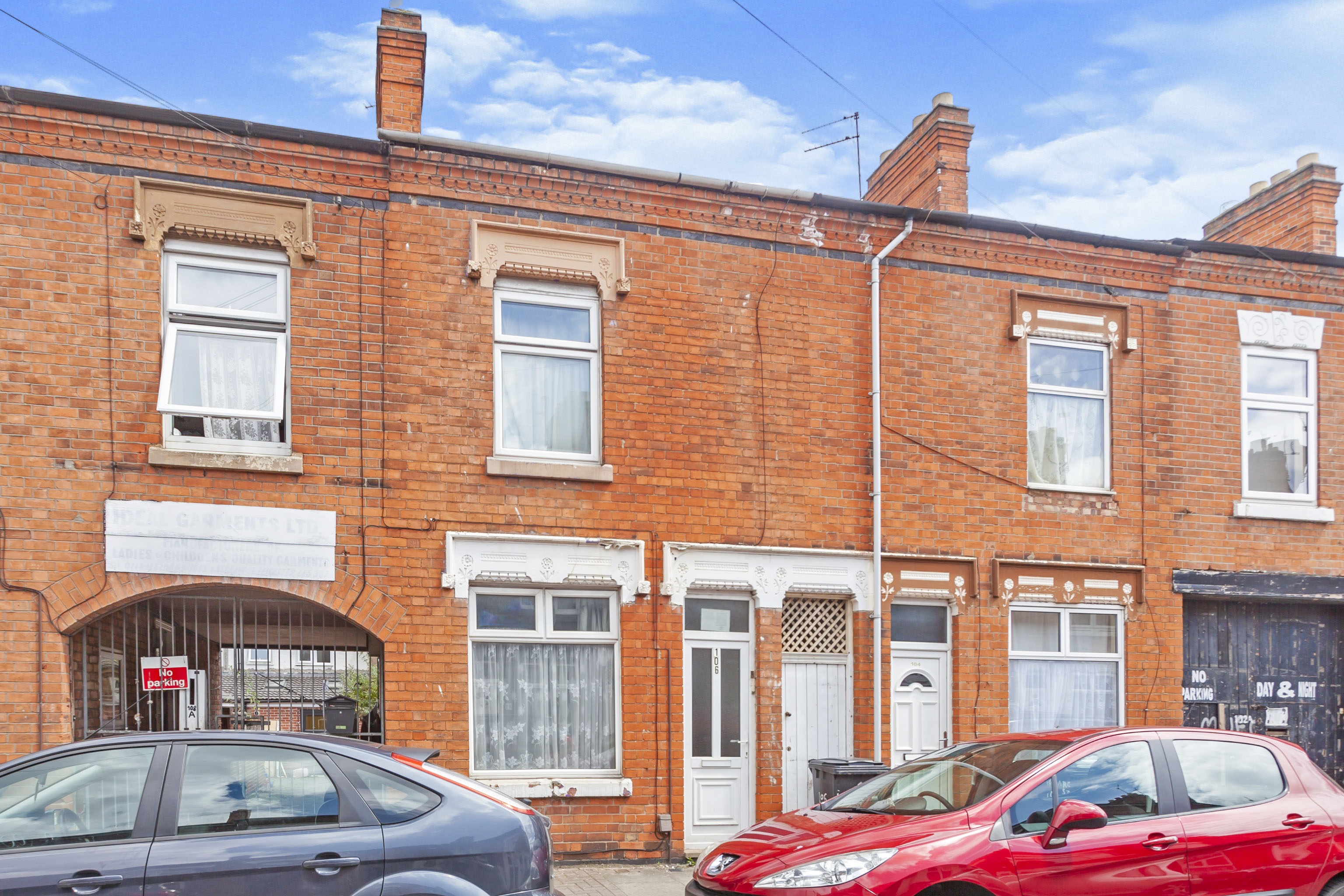 4 bedroom terraced house for sale in Baggrave Street, Off Green Lane