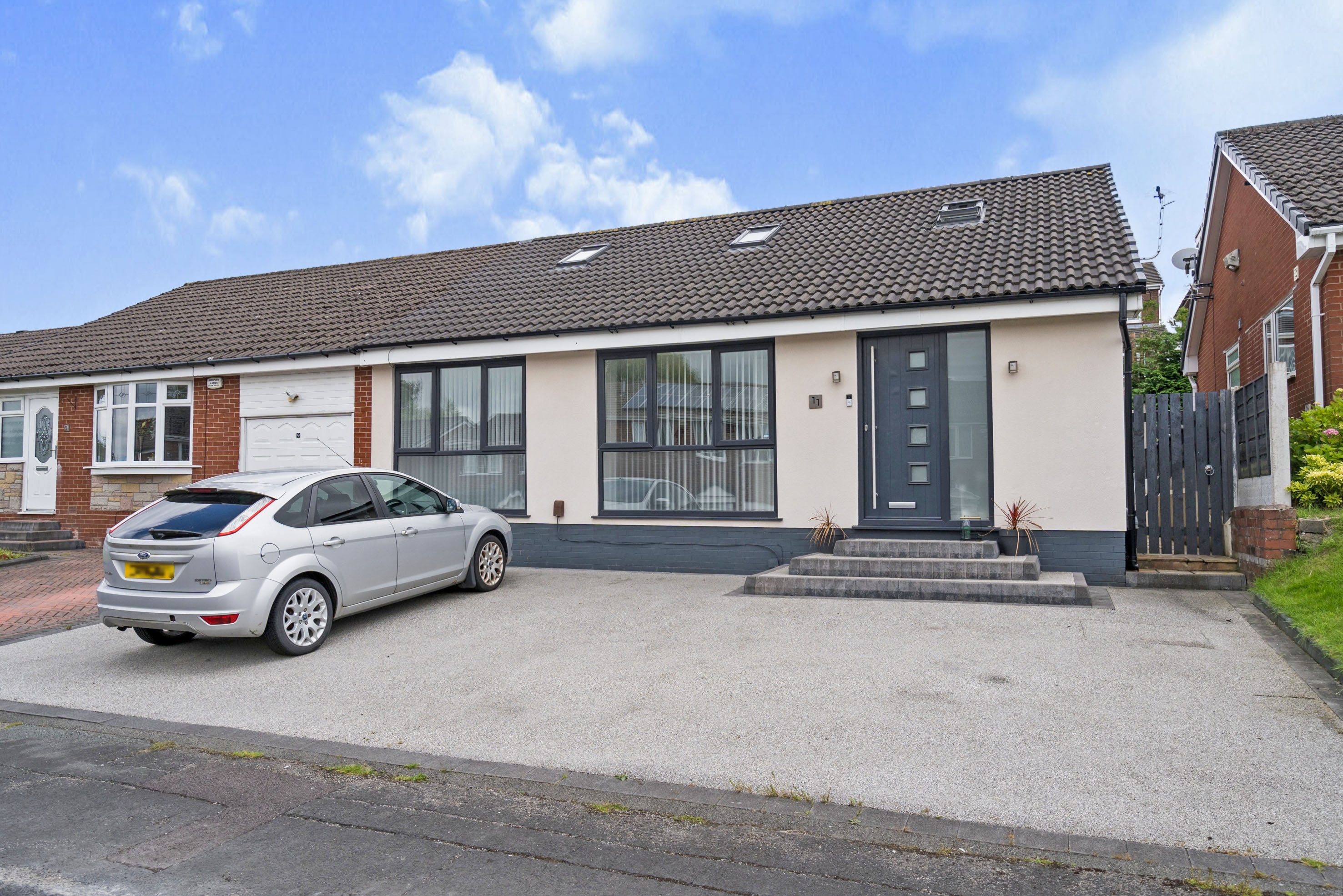 4 bedroom semidetached house for sale in Braeside Grove, Bolton, BL3 4TY