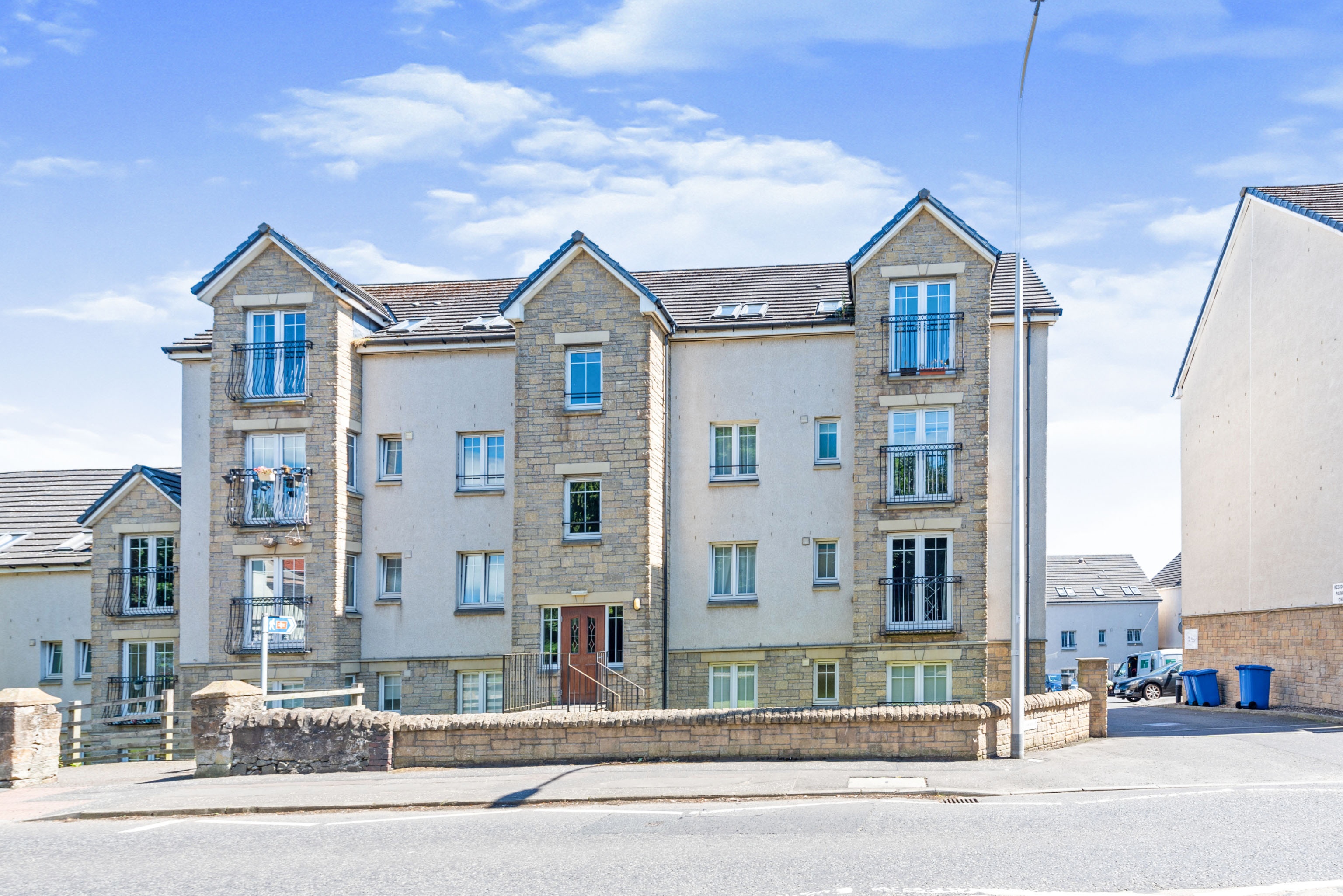 2 bedroom flat for sale in Croft An Righ, Inverkeithing, KY11 1PF