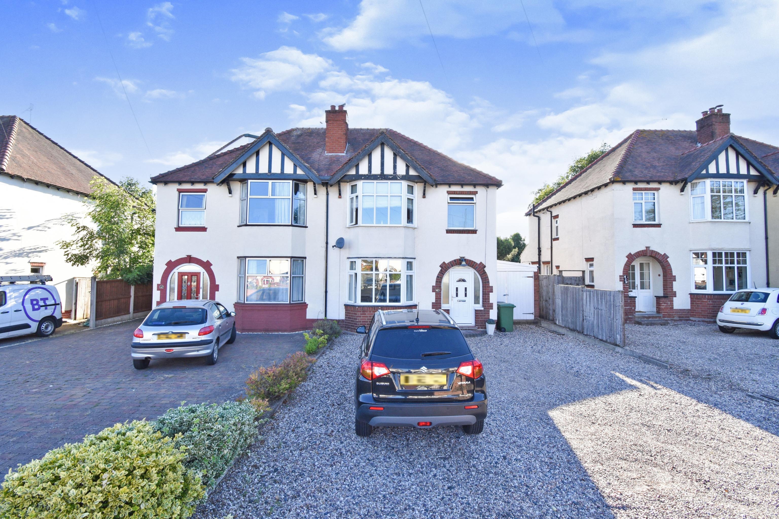 3 bedroom semidetached house for sale in Ombersley Road, Worcester
