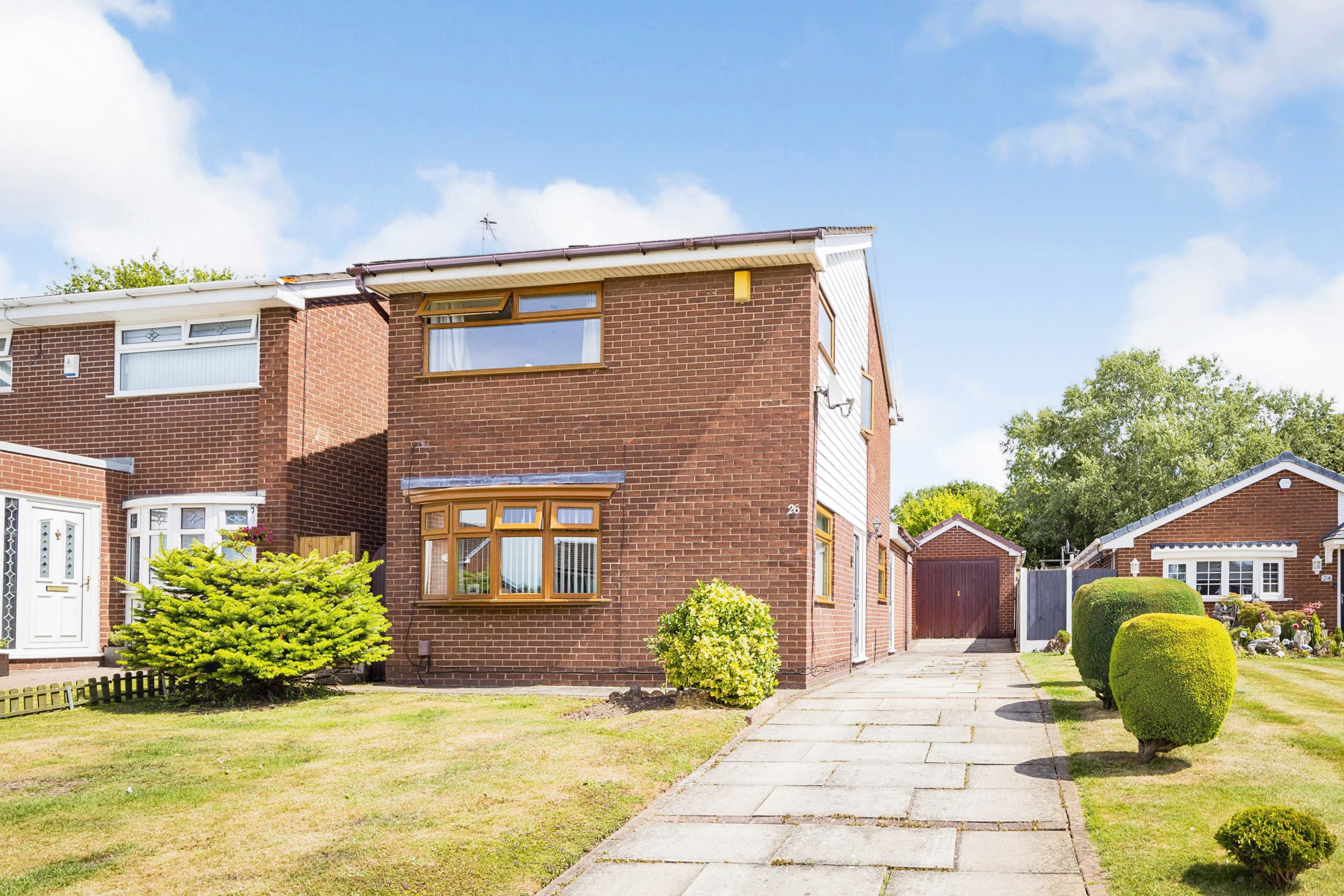 3 bedroom detached house for sale in Martindale Grove, Beechwood