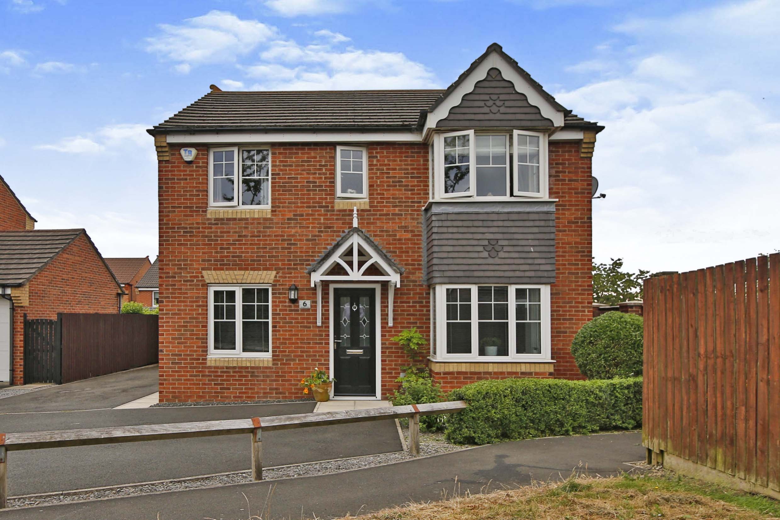 4 bedroom detached house for sale in Cottingham Grove, Thornley, DH6 3EJ