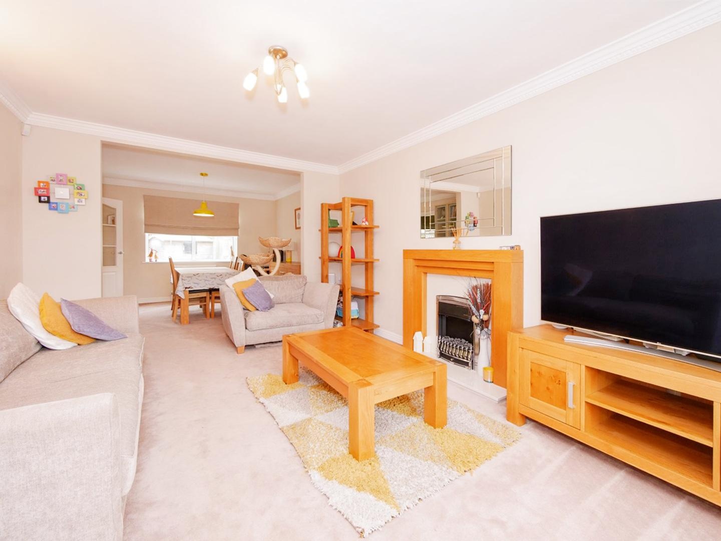 4 bedroom town house for sale in Wain Close, York, YO32 9YQ