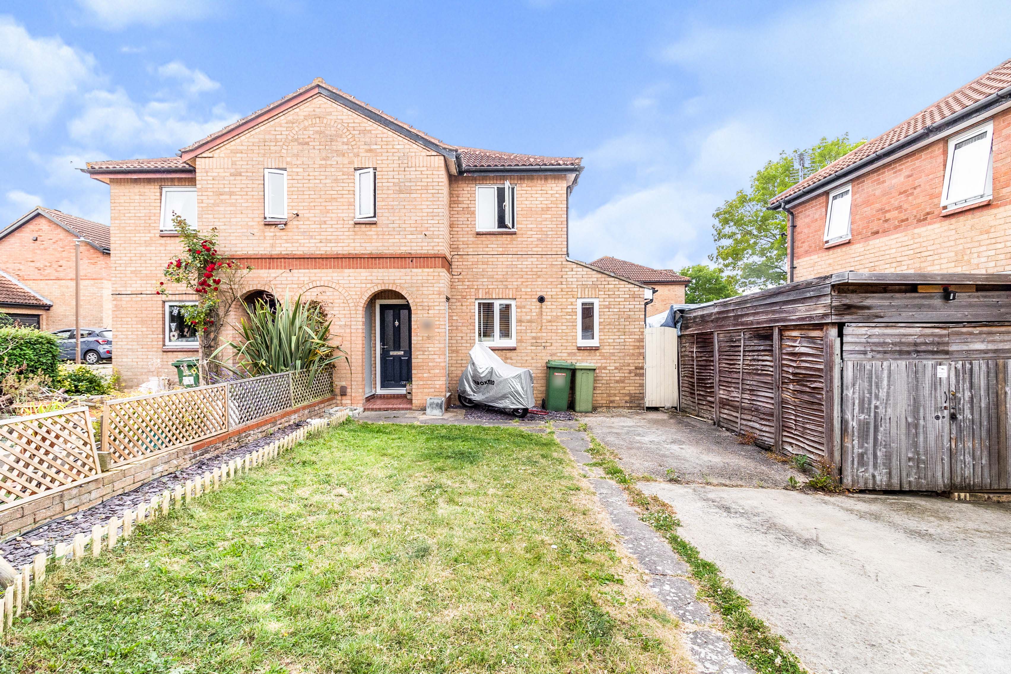 3 bedroom semidetached house for sale in Bottesford Close, Milton