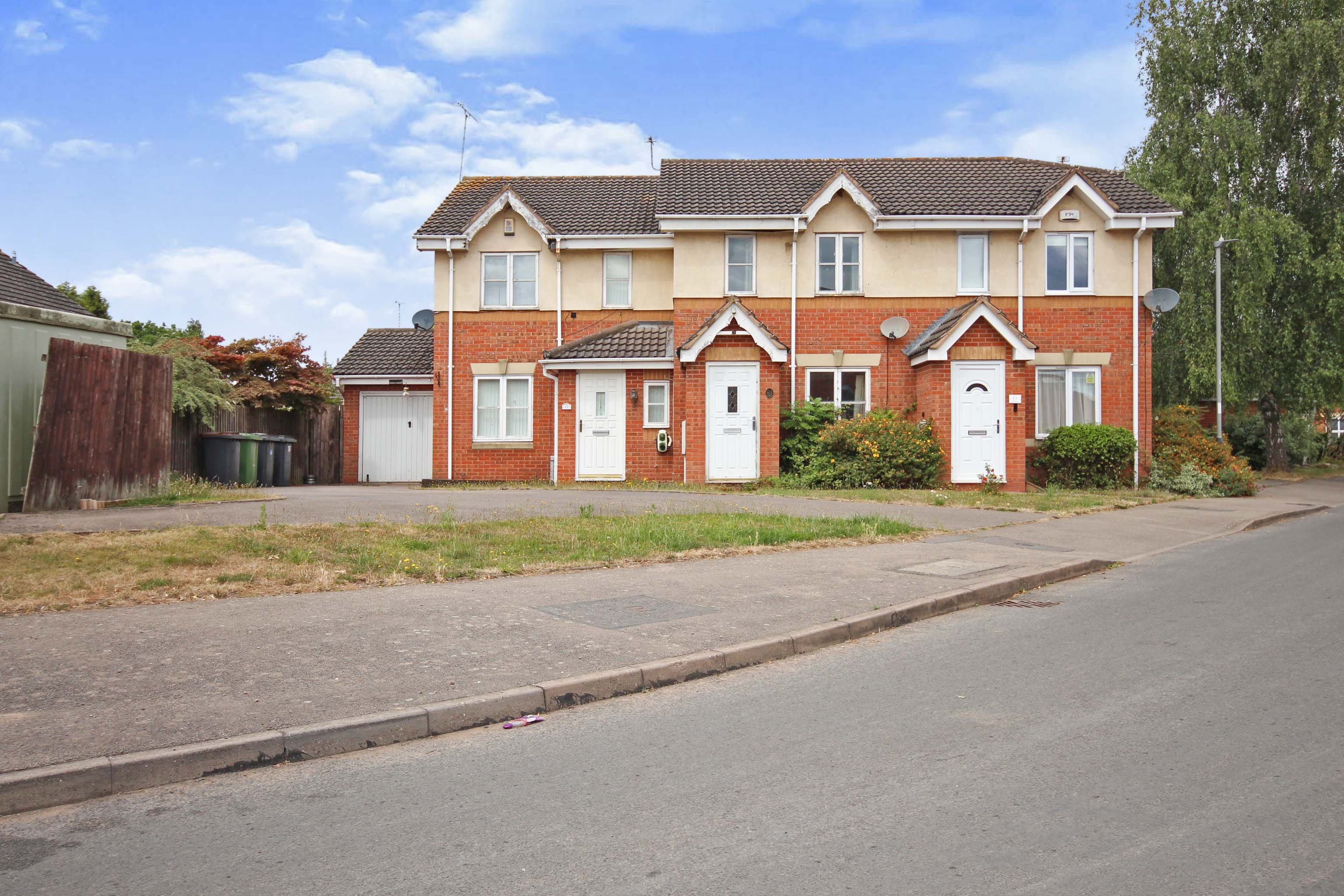 2 bedroom terraced house for sale in Sephton Drive, Longford, CV6 6QY