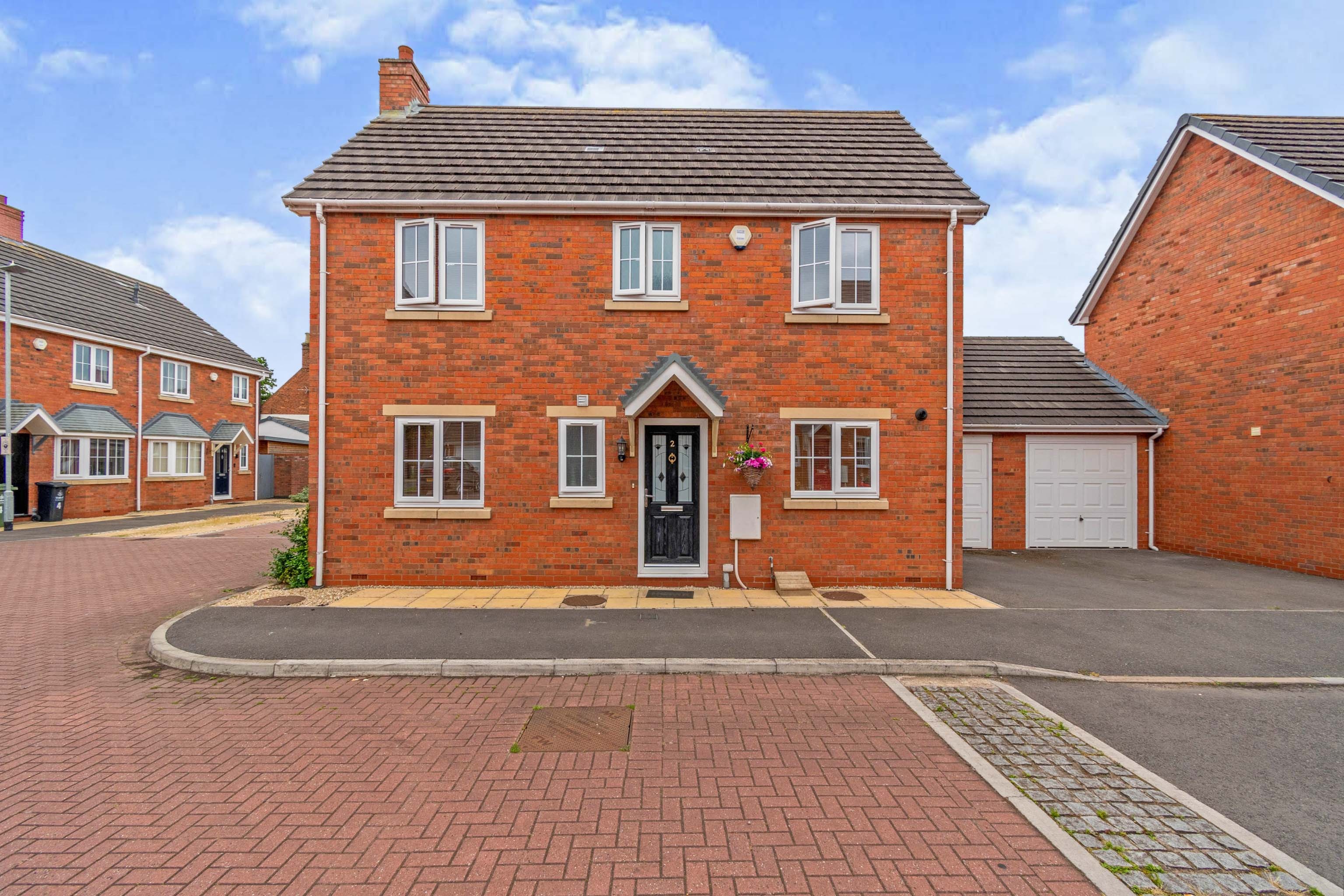 3 bedroom detached house for sale in Farmdale Grove, Bloxwich, Walsall