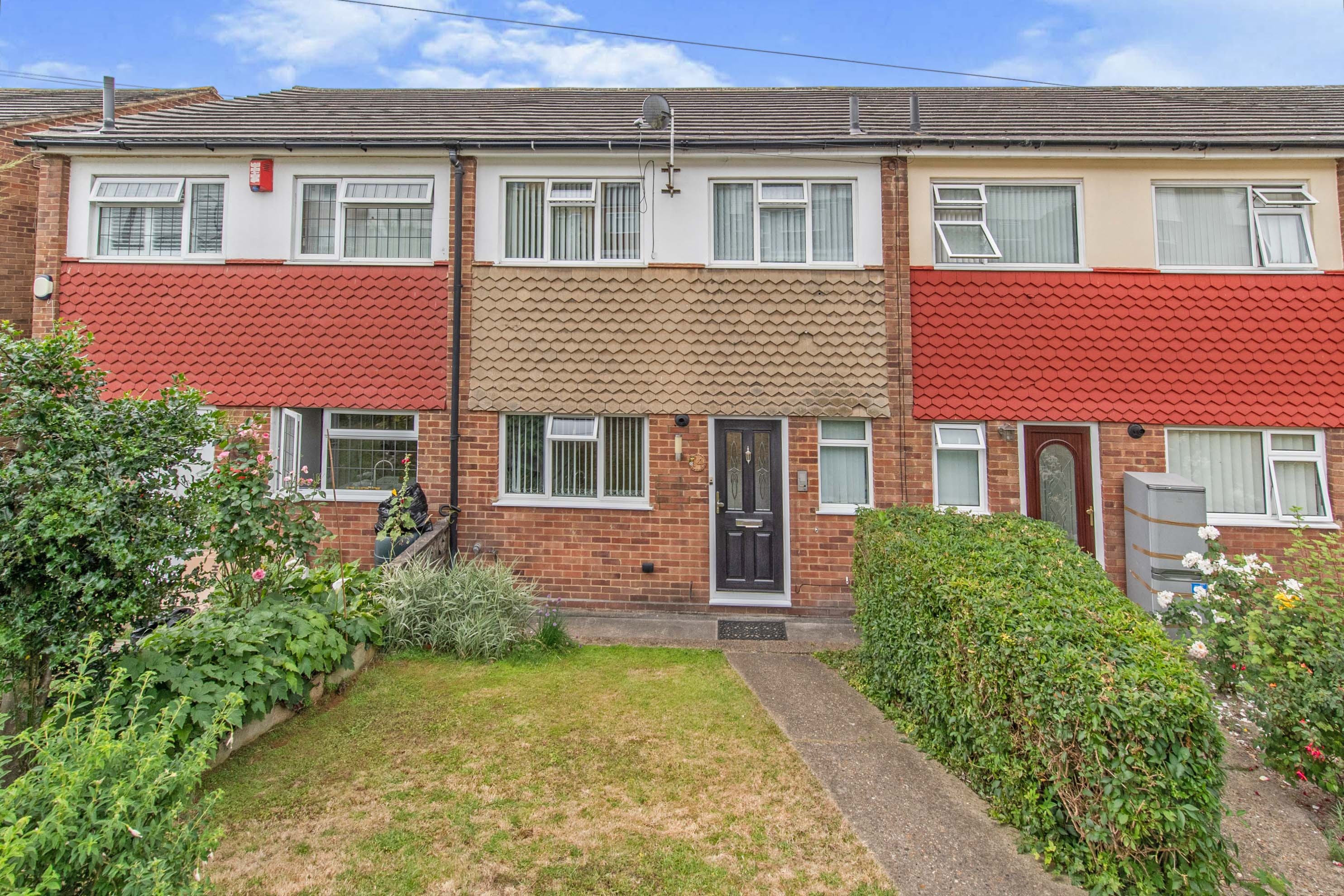 3 bedroom terraced house for sale in Beacon Road, Chatham, ME5 7BP