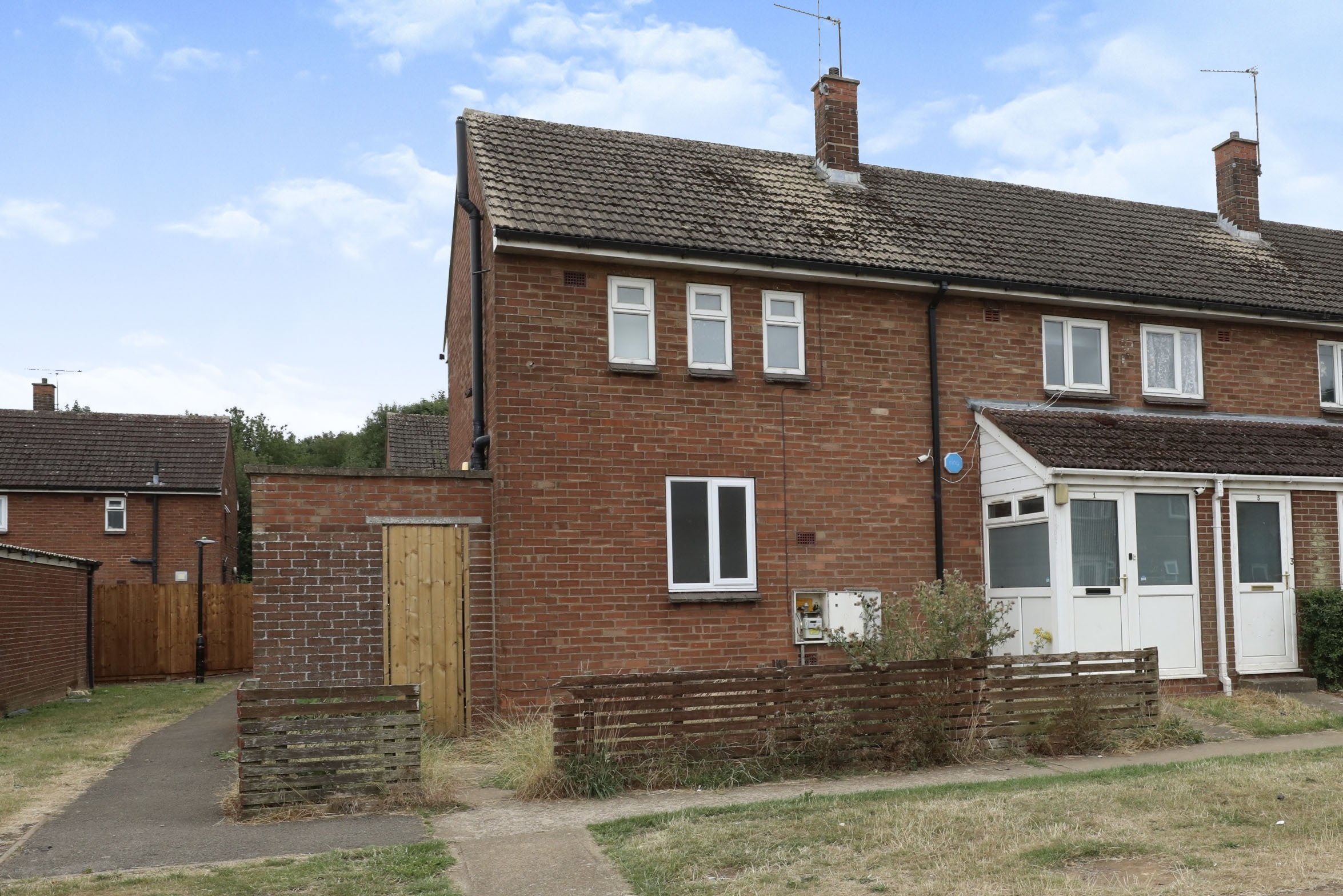 3 bedroom end of terrace house for sale in Louisberg Road, Hemswell