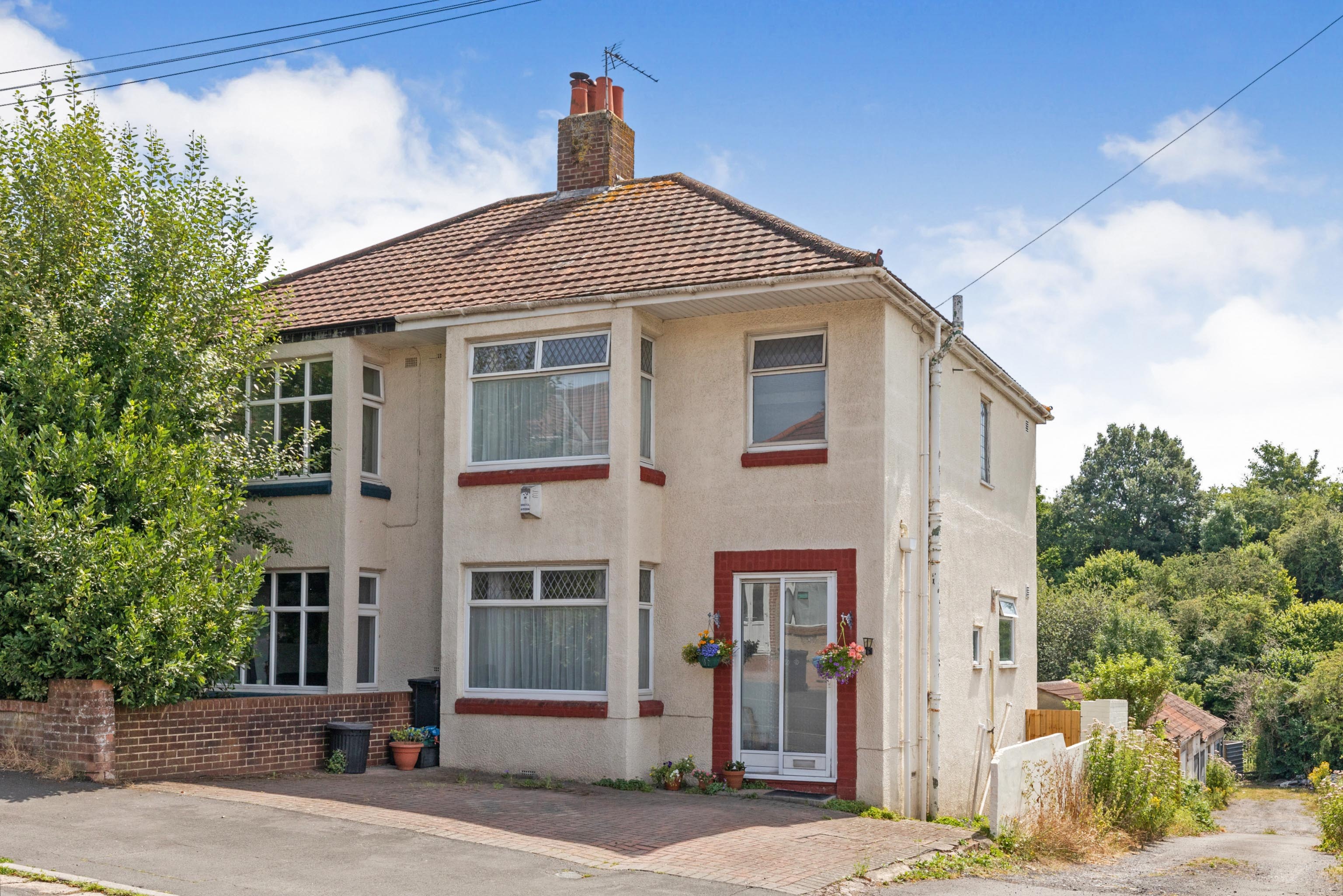 3 bedroom semidetached house for sale in Stonebridge Park, Bristol