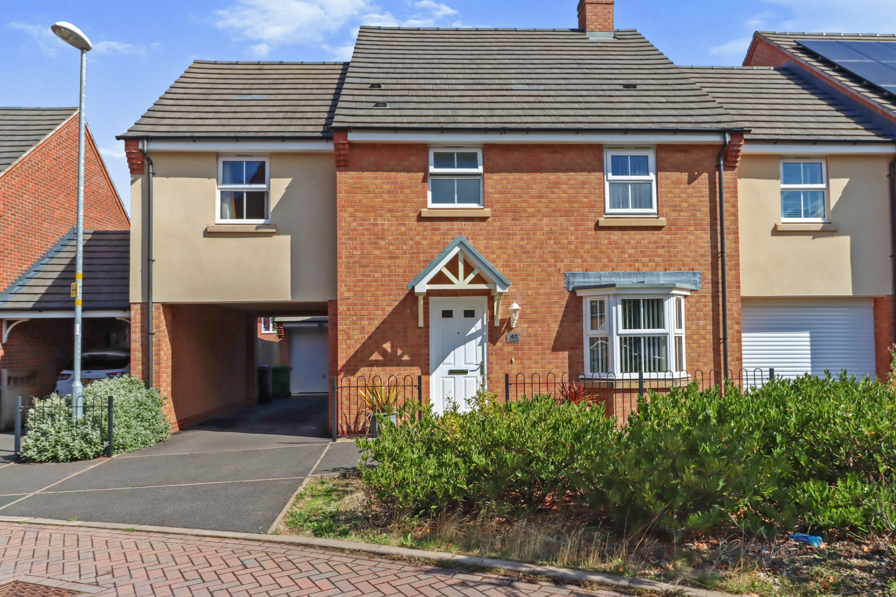 4 bedroom link detached house for sale in Elmwood Road, Telford, TF1 2NT