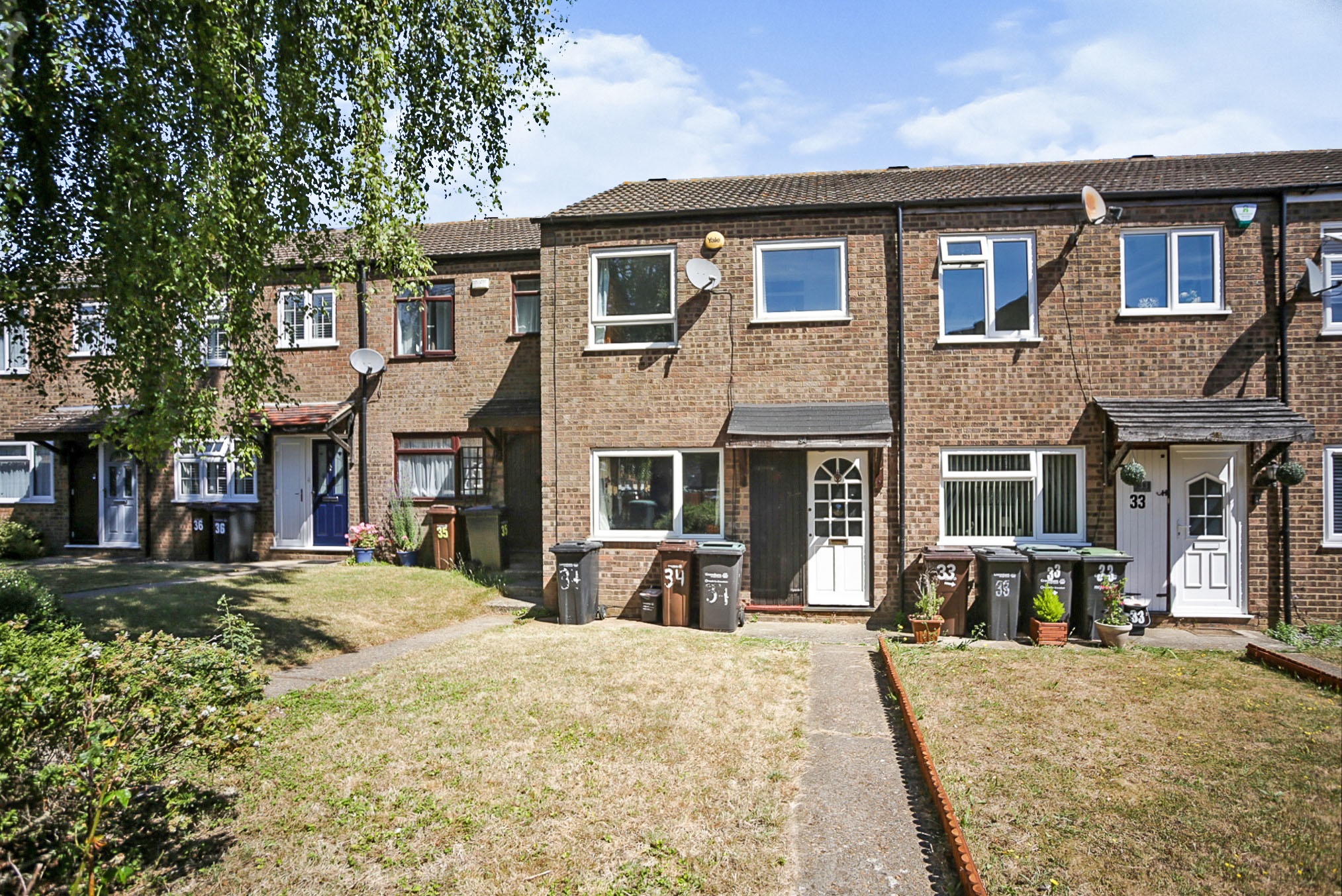 3 Bedroom Terraced House For Sale In Winters Croft Gravesend Da12 5ea 