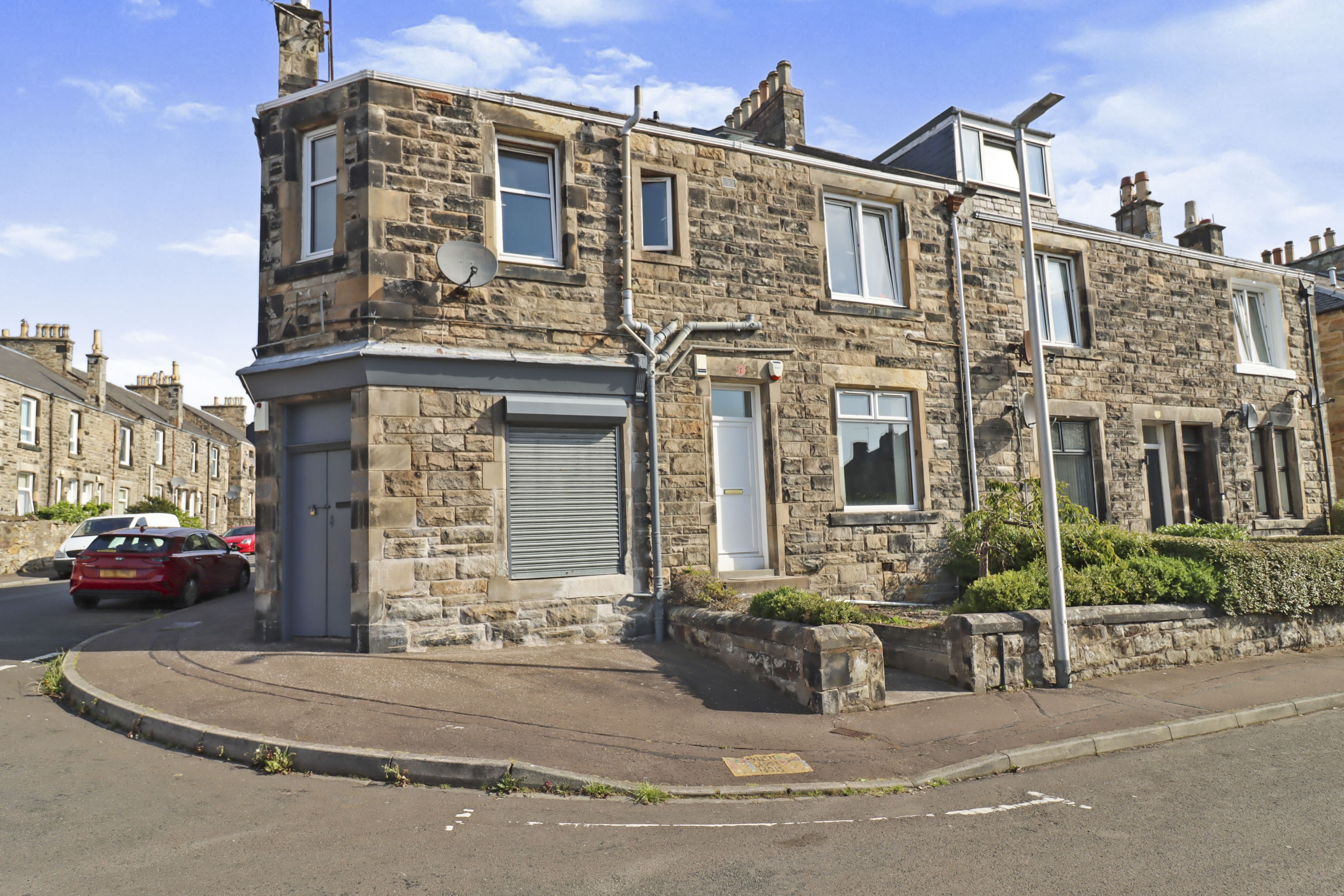 2 bedroom ground floor flat for sale in Harcourt Road, Kirkcaldy, KY2 5HF