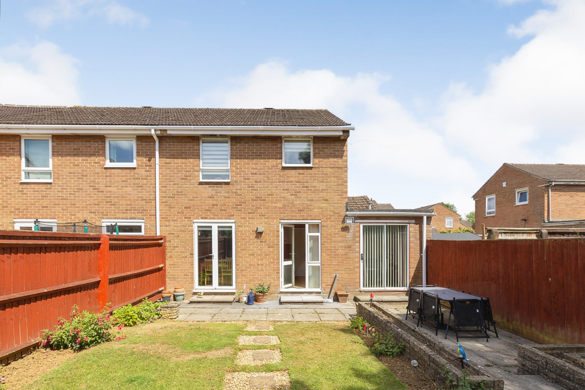 3 bedroom semidetached house for sale in Chorefields, Kidlington, OX5 1SX