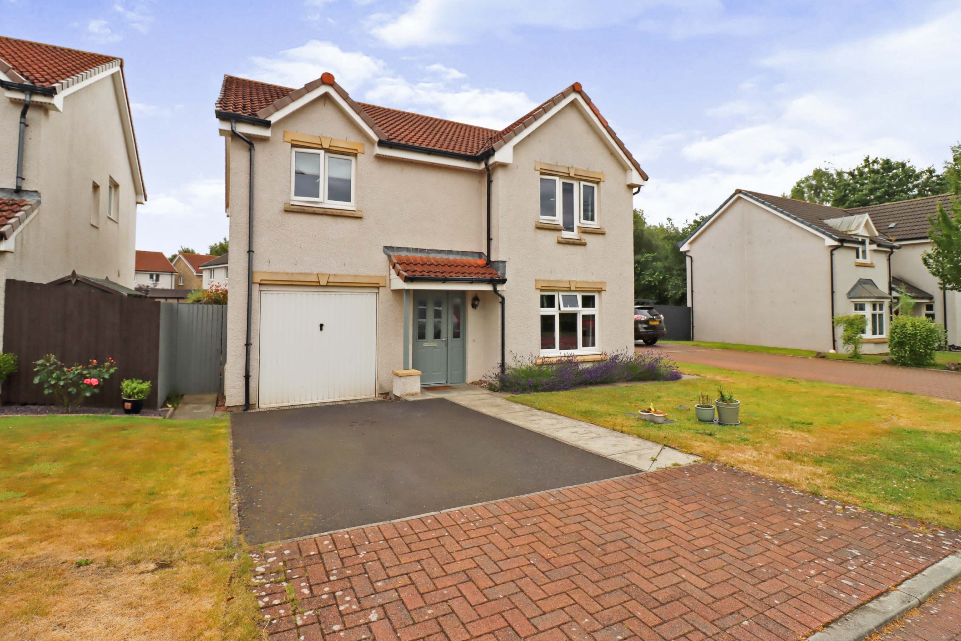 4 bedroom detached house for sale in Seamill Gardens, Burntisland, KY3 0DE