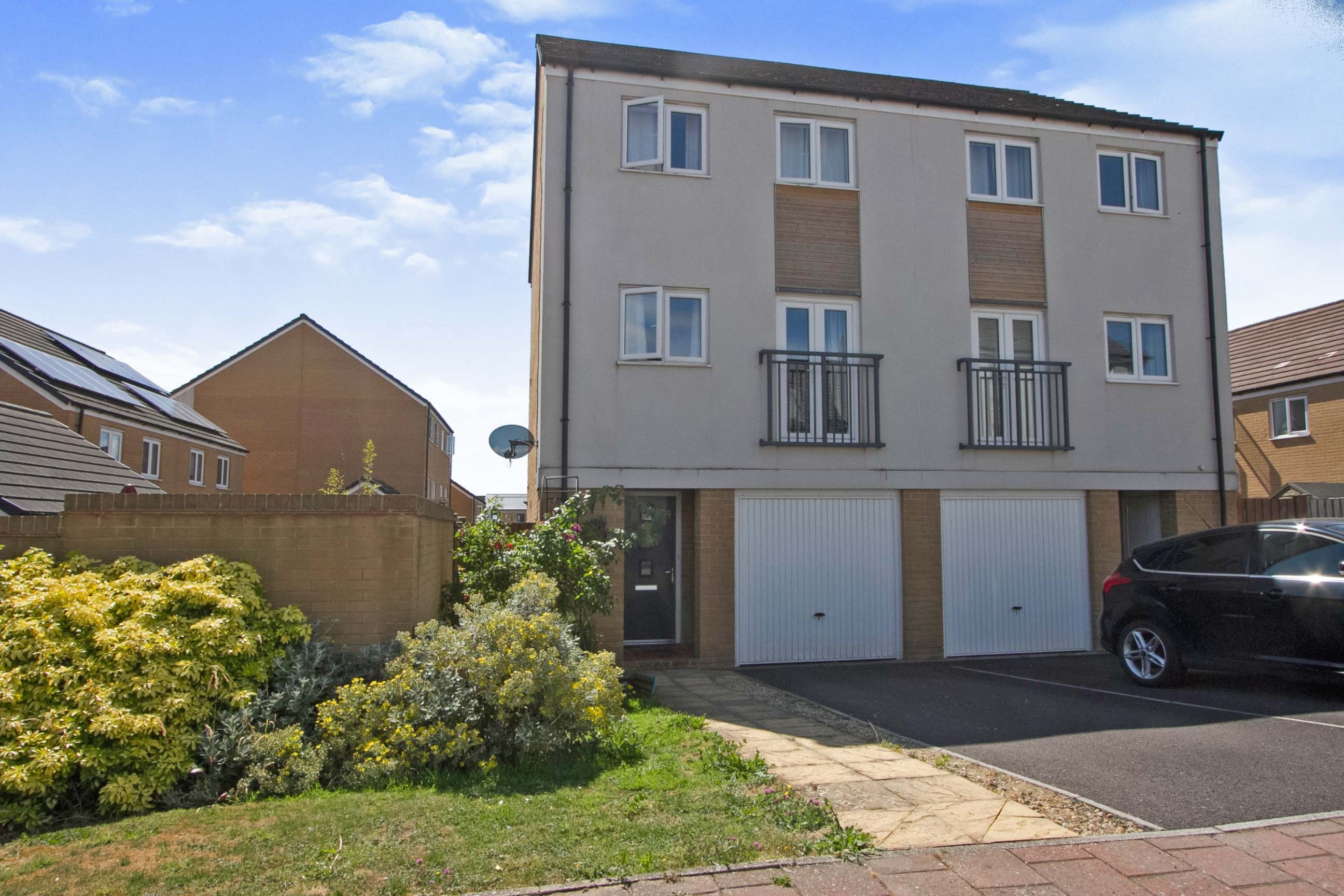 3 bedroom semidetached house for sale in Gascoigns Way, Patchway, BS34 5BY