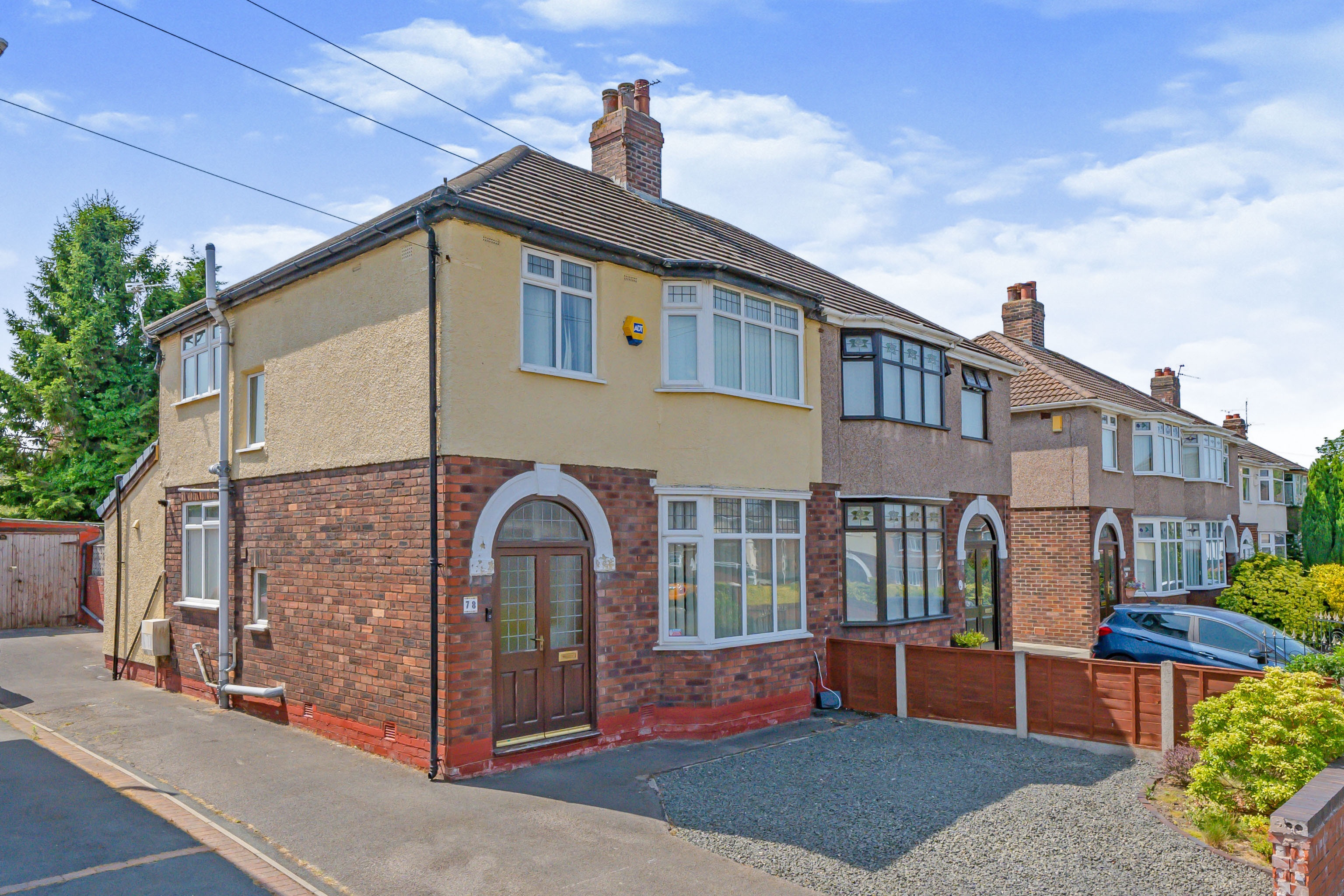 3 bedroom semidetached house for sale in Norleane Crescent, Runcorn