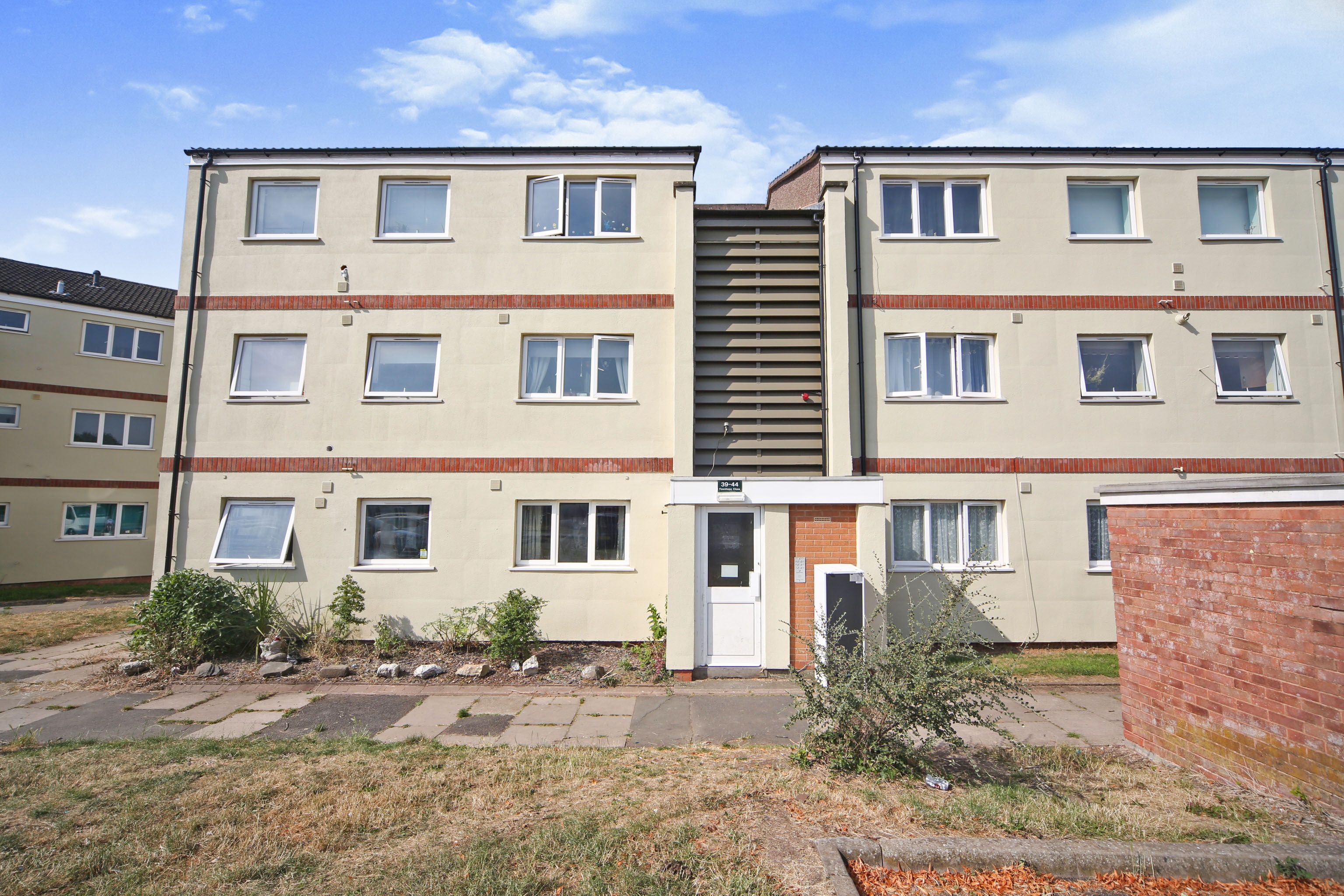 2-bedroom-ground-floor-flat-for-sale-in-fownhope-close-redditch-b98-0la