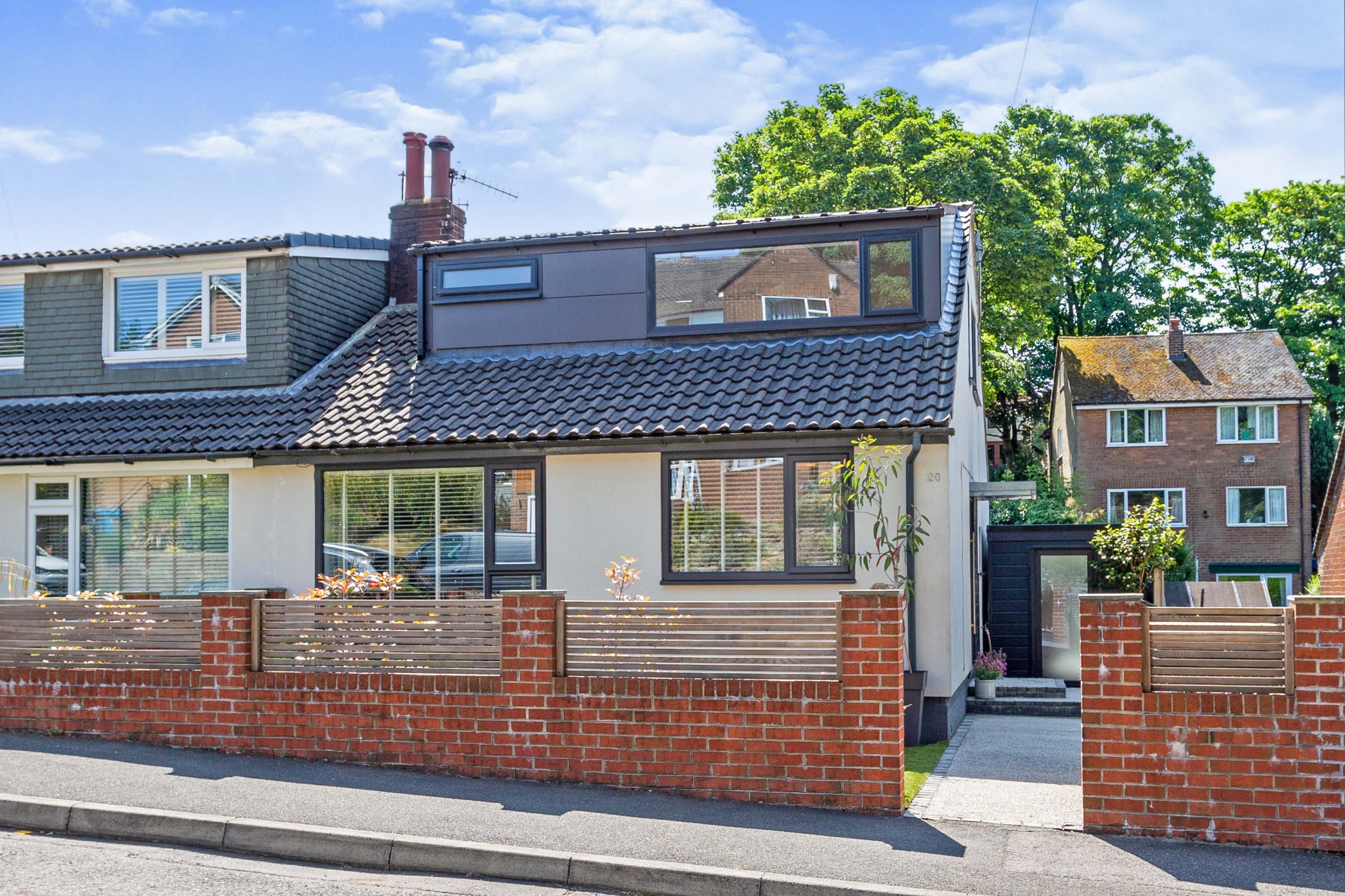 3 bedroom semidetached bungalow for sale in Wellmeadow Lane, Uppermill