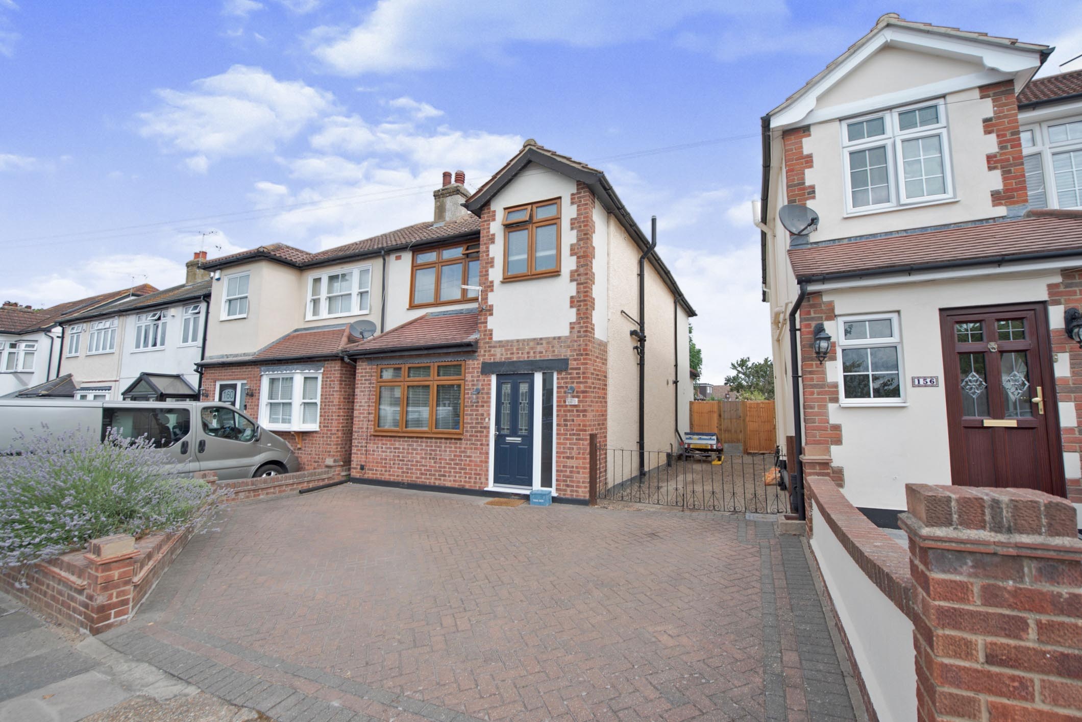 3 bedroom semidetached house for sale in Devonshire Road, Hornchurch