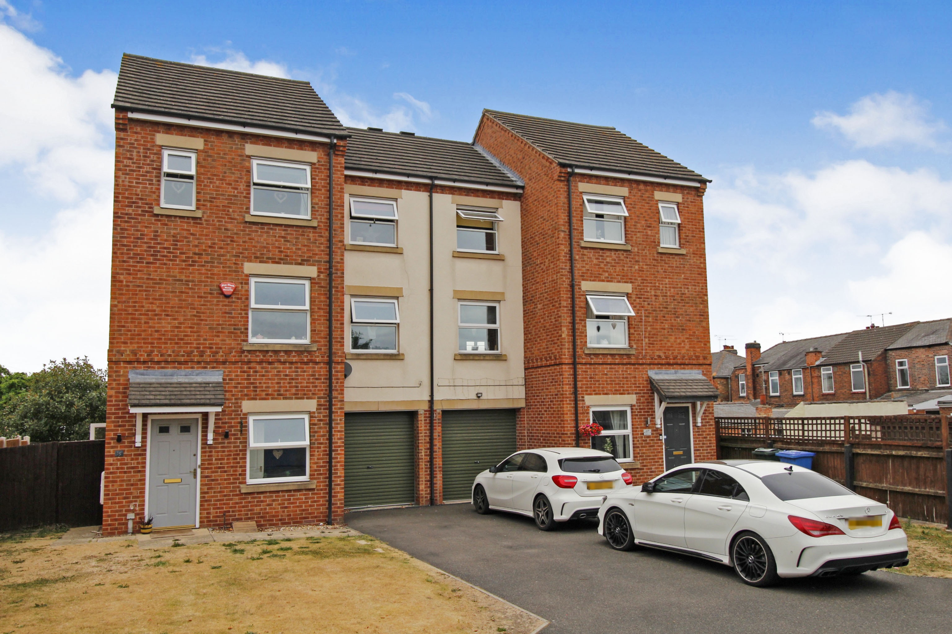 4 bedroom semidetached house for sale in Pippin Close, Misterton