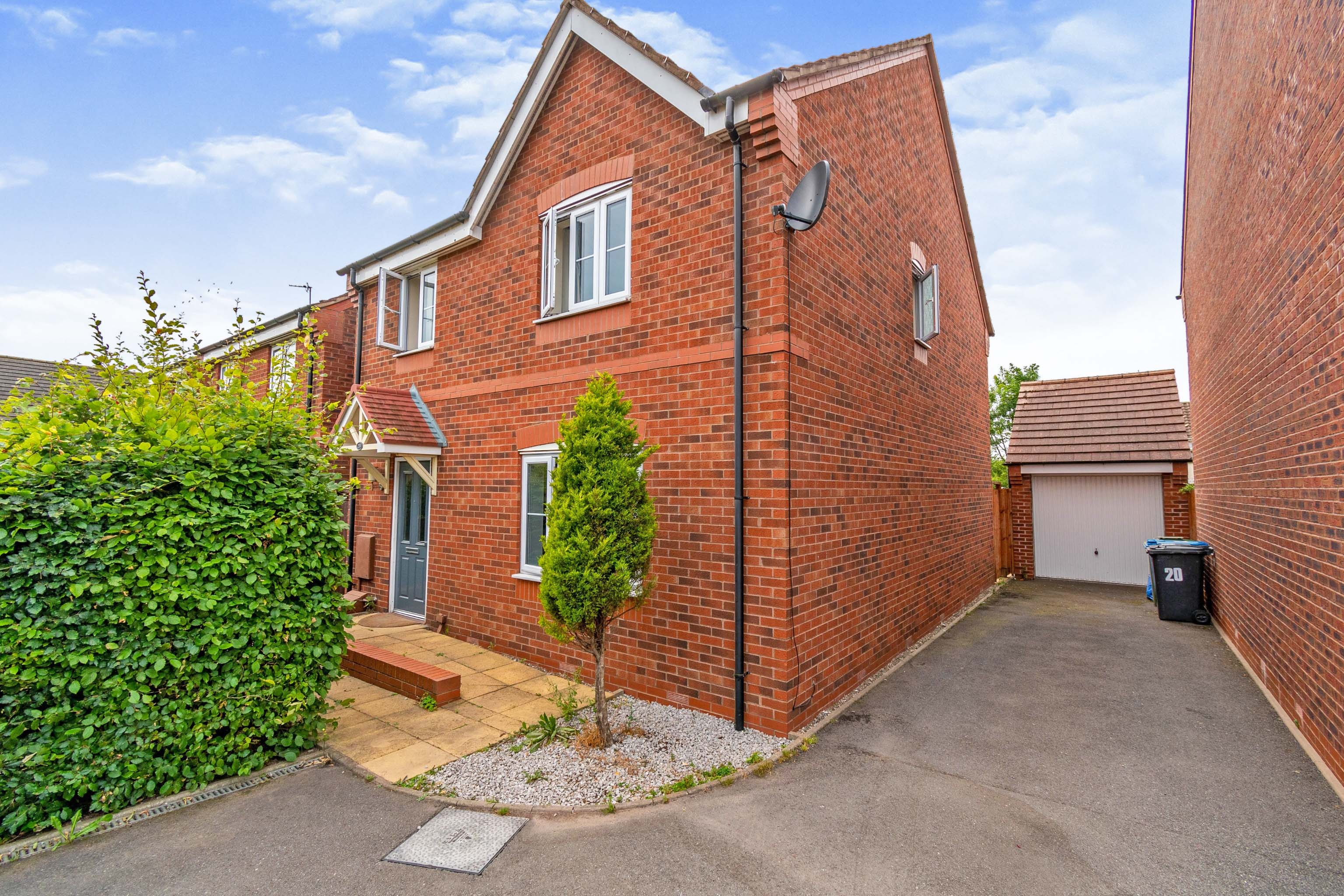 4 bedroom detached house for sale in Rowan Close, Huntington, Cannock
