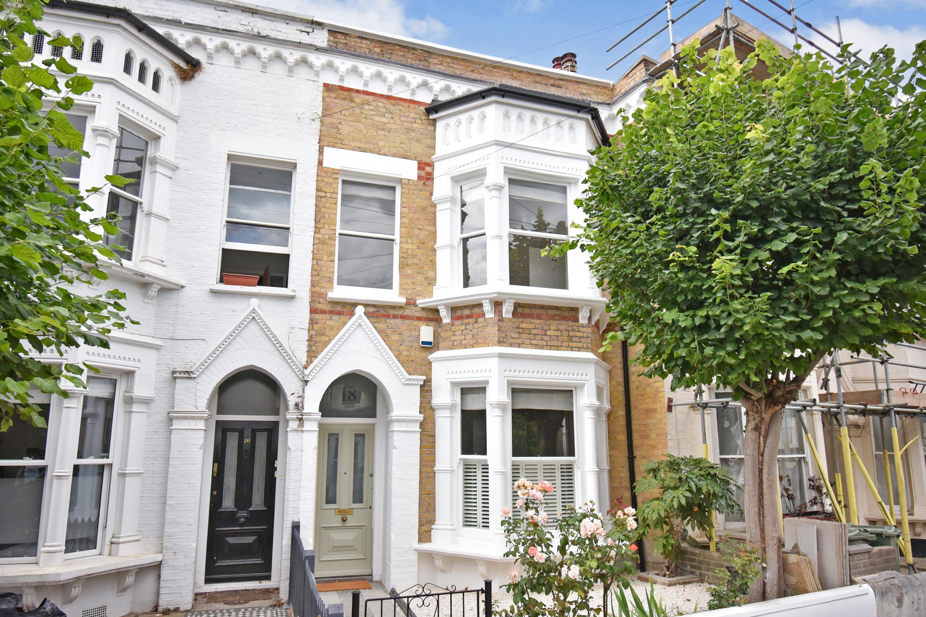 4 bedroom terraced house for sale in Medora Road, Brixton, SW2 2LN