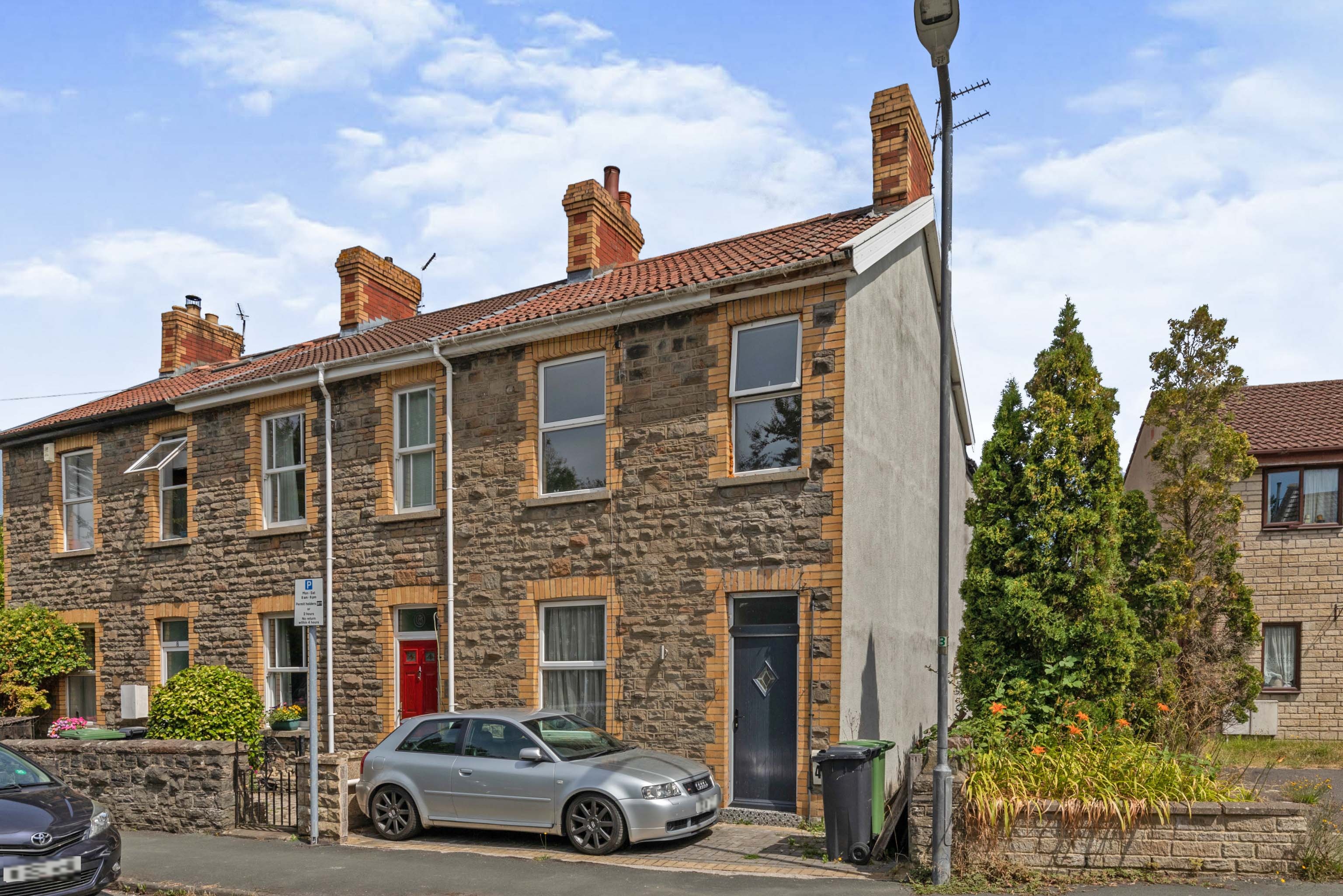 3 bedroom end of terrace house for sale in Chapel Lane, Warmley, BS15 4NG