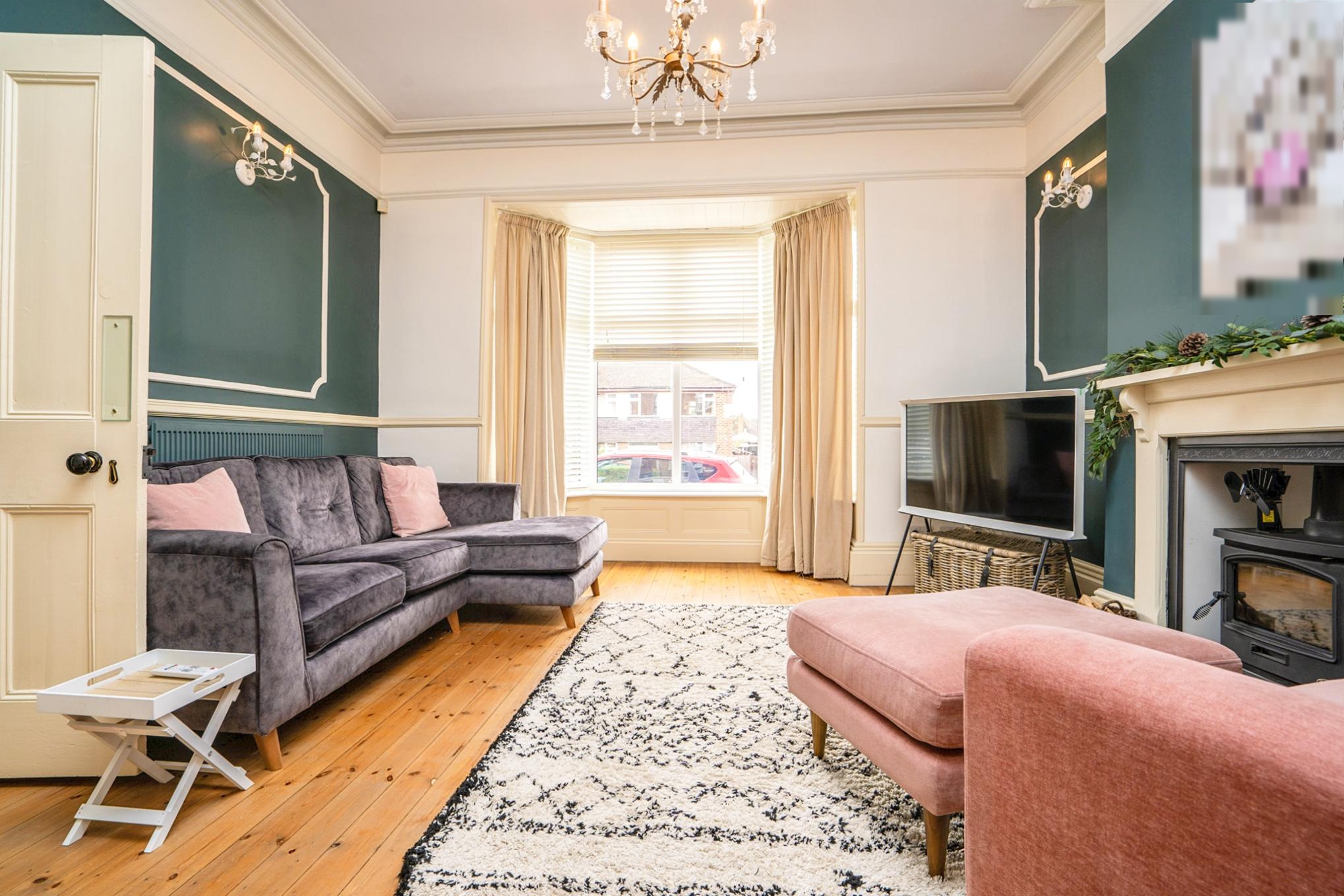 4 bedroom character property for sale in Wanlip Road, Syston, Leicester