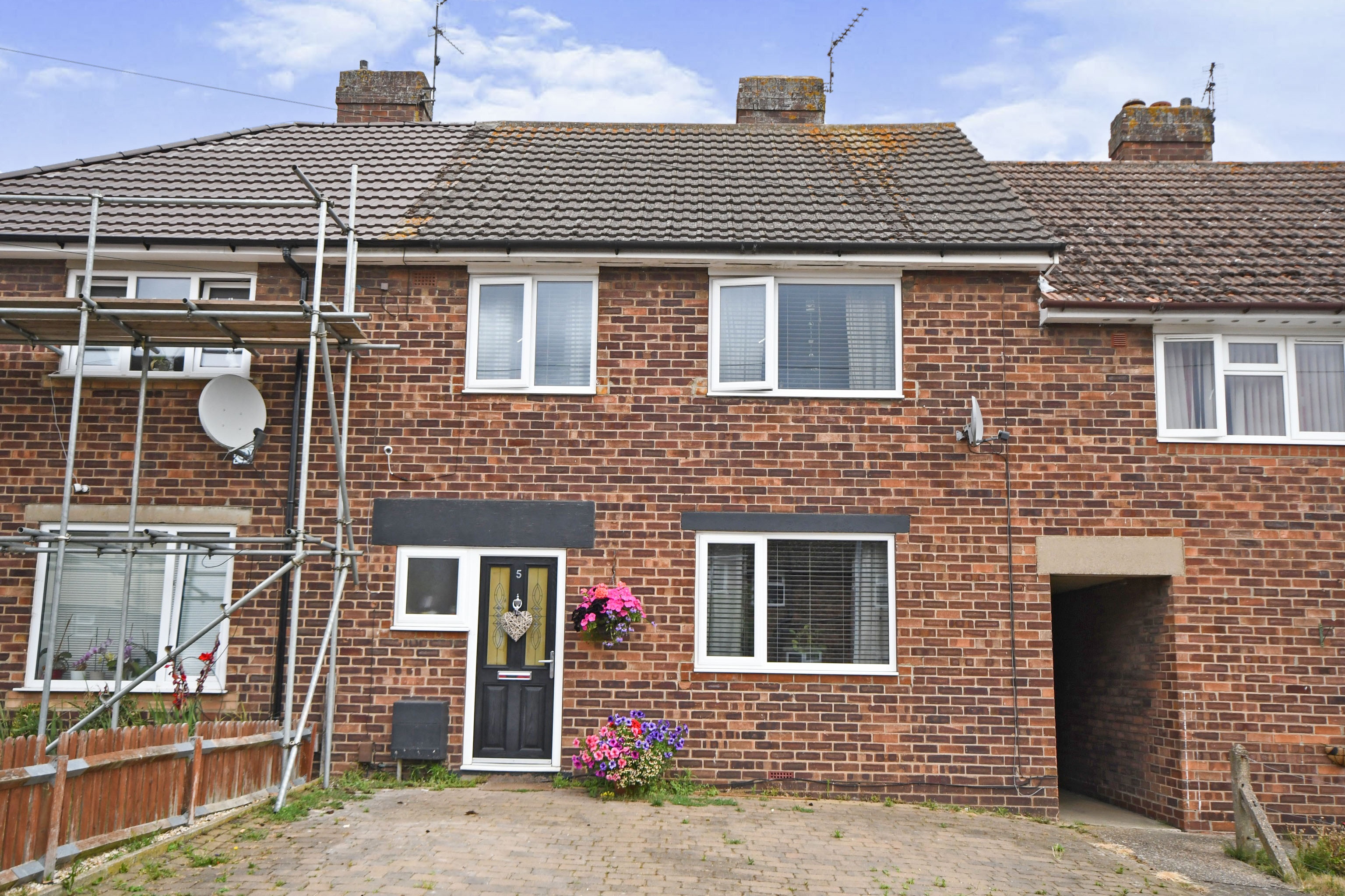 3 bedroom terraced house for sale in Coult Avenue, North Hykeham, Lincoln, LN6 9RG