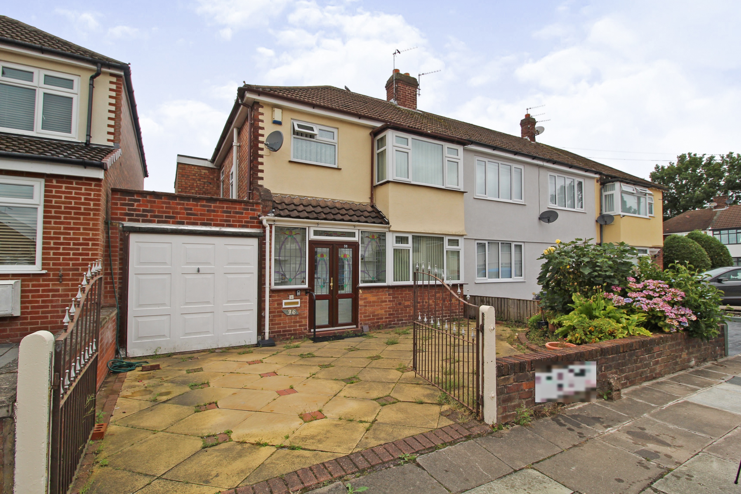 3 bedroom semidetached house for sale in North Manor Way, Liverpool, L25 9NW