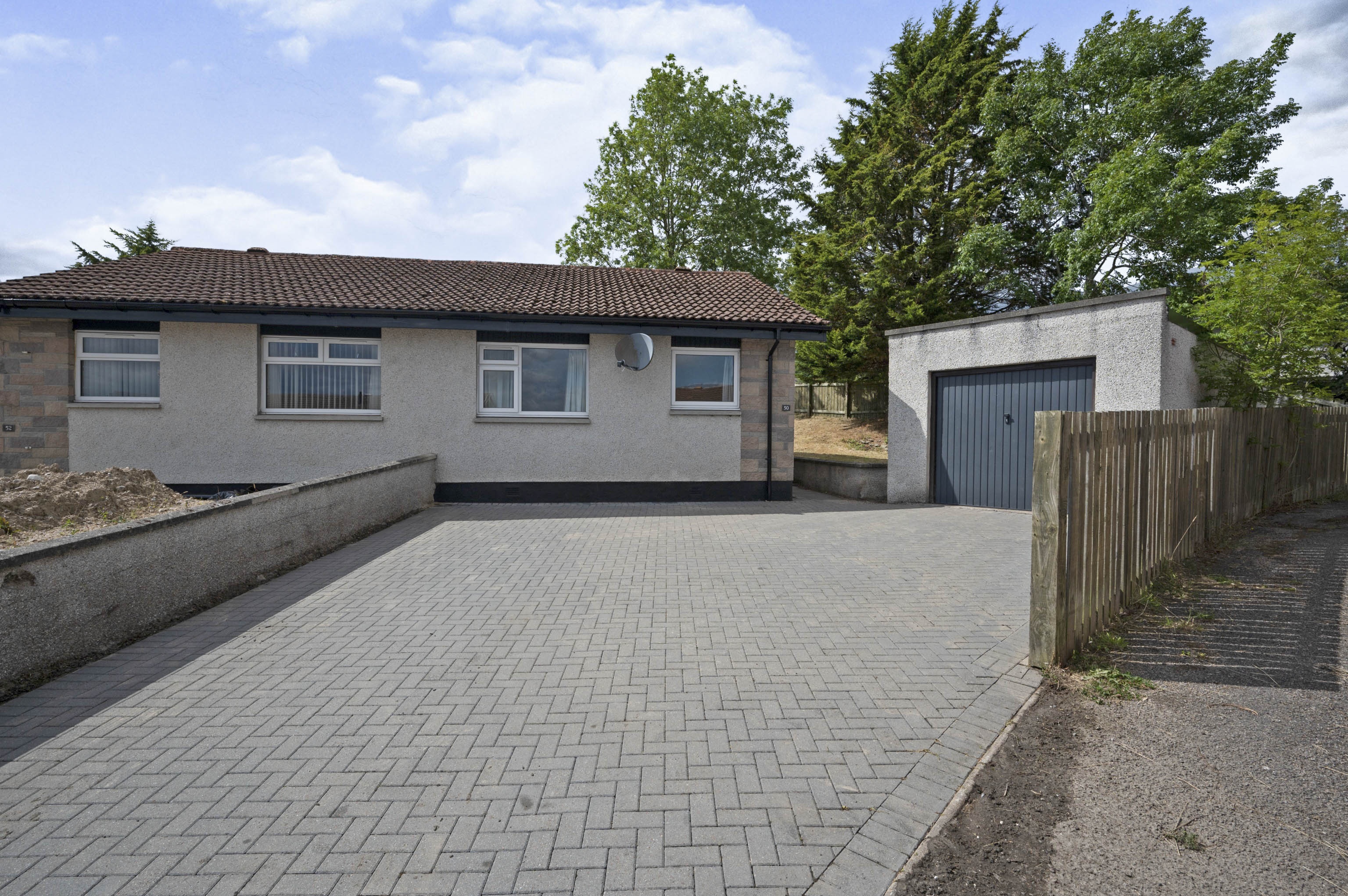 2 bedroom semidetached bungalow for sale in Leachkin Drive, Inverness