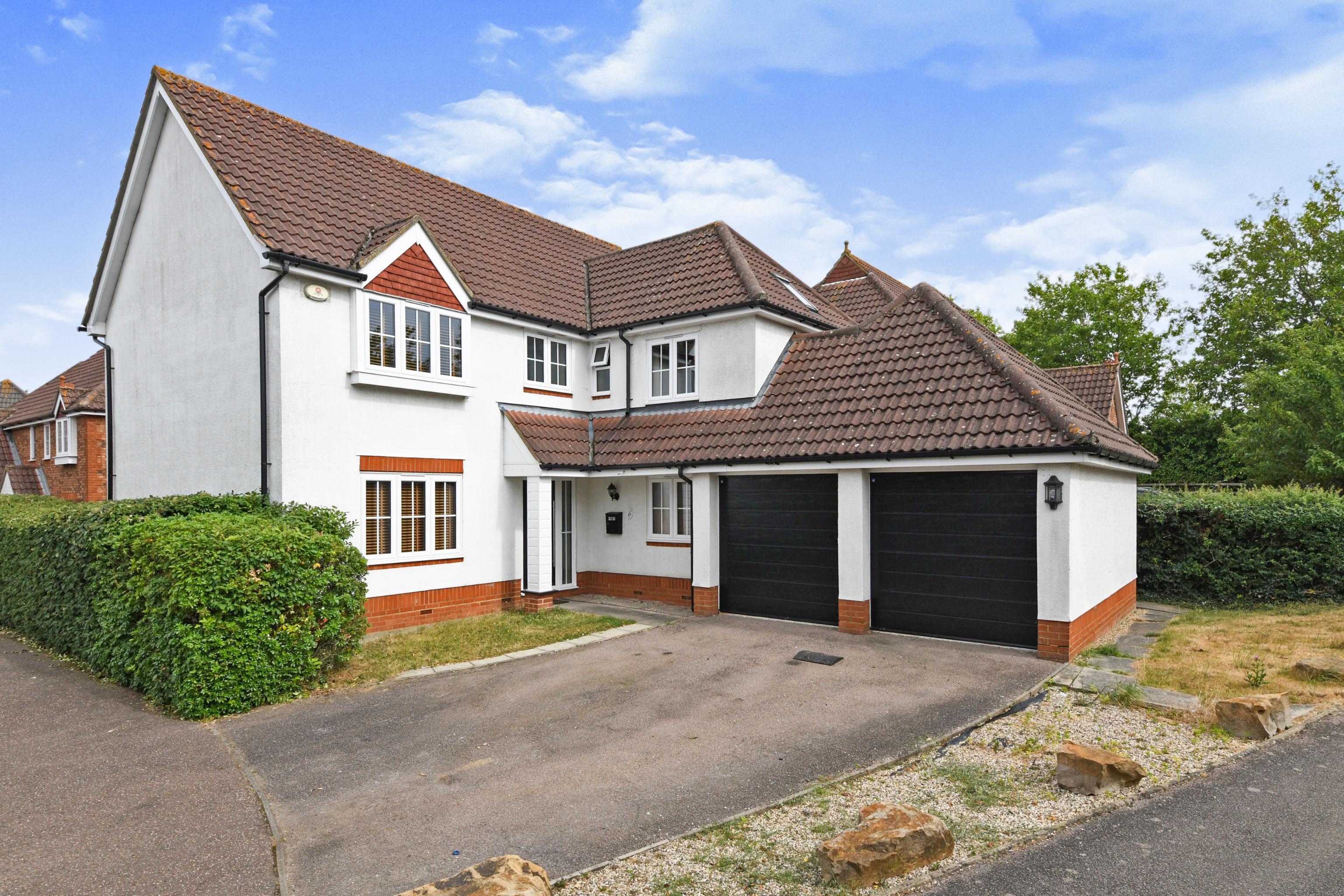 4 Bedroom Detached House For Sale In Broadoaks Crescent Braintree Cm7 9fd