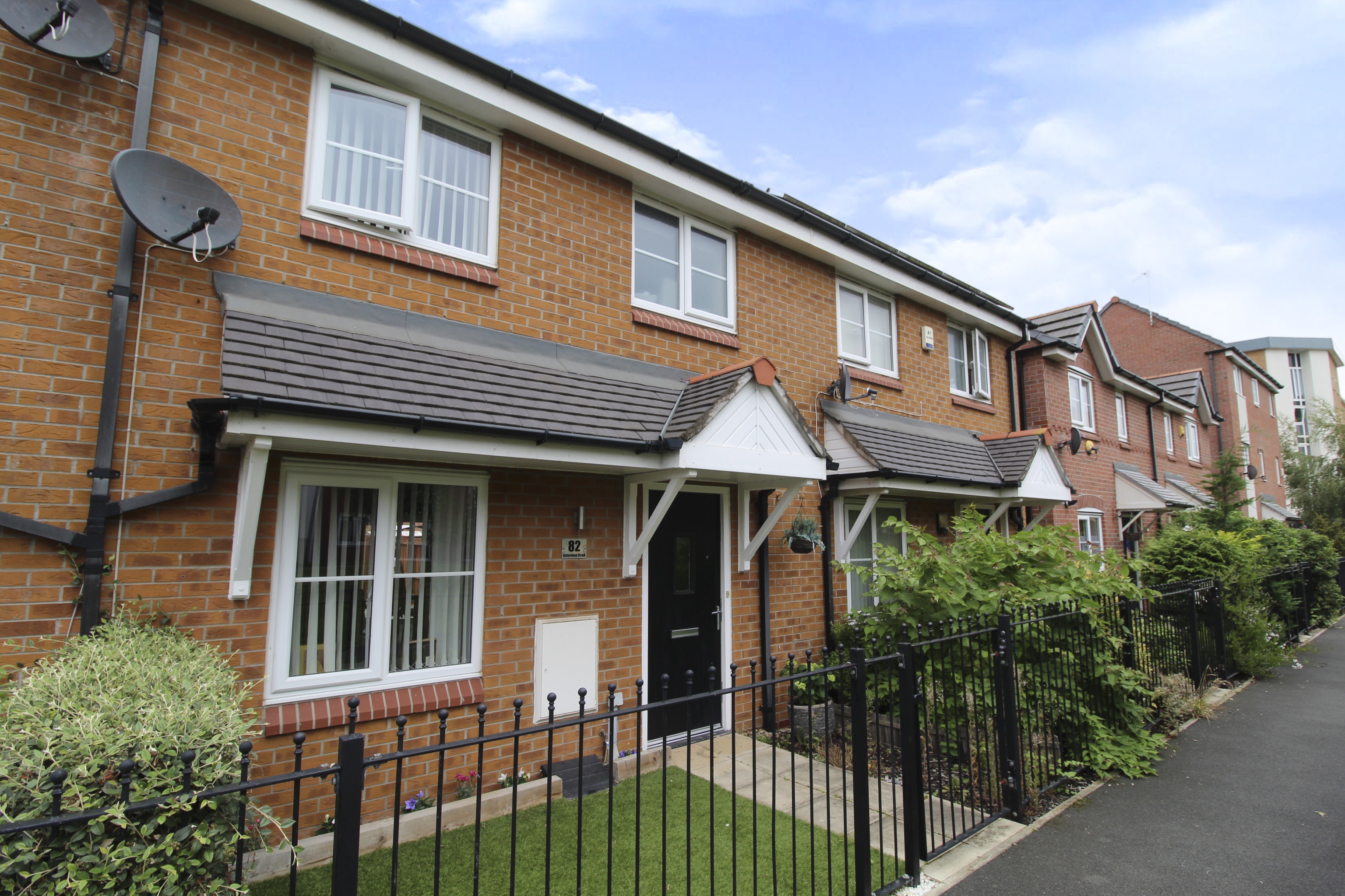 3 bedroom terraced house for sale in Alderman Road, Liverpool, L24 9LR