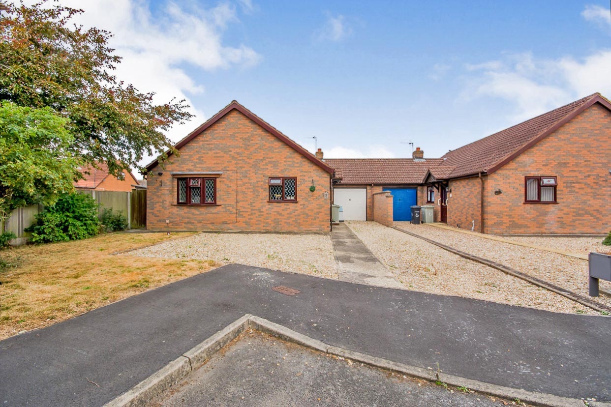 3 bedroom detached bungalow for sale in Grange Meadows, Sibsey, PE22 0SX