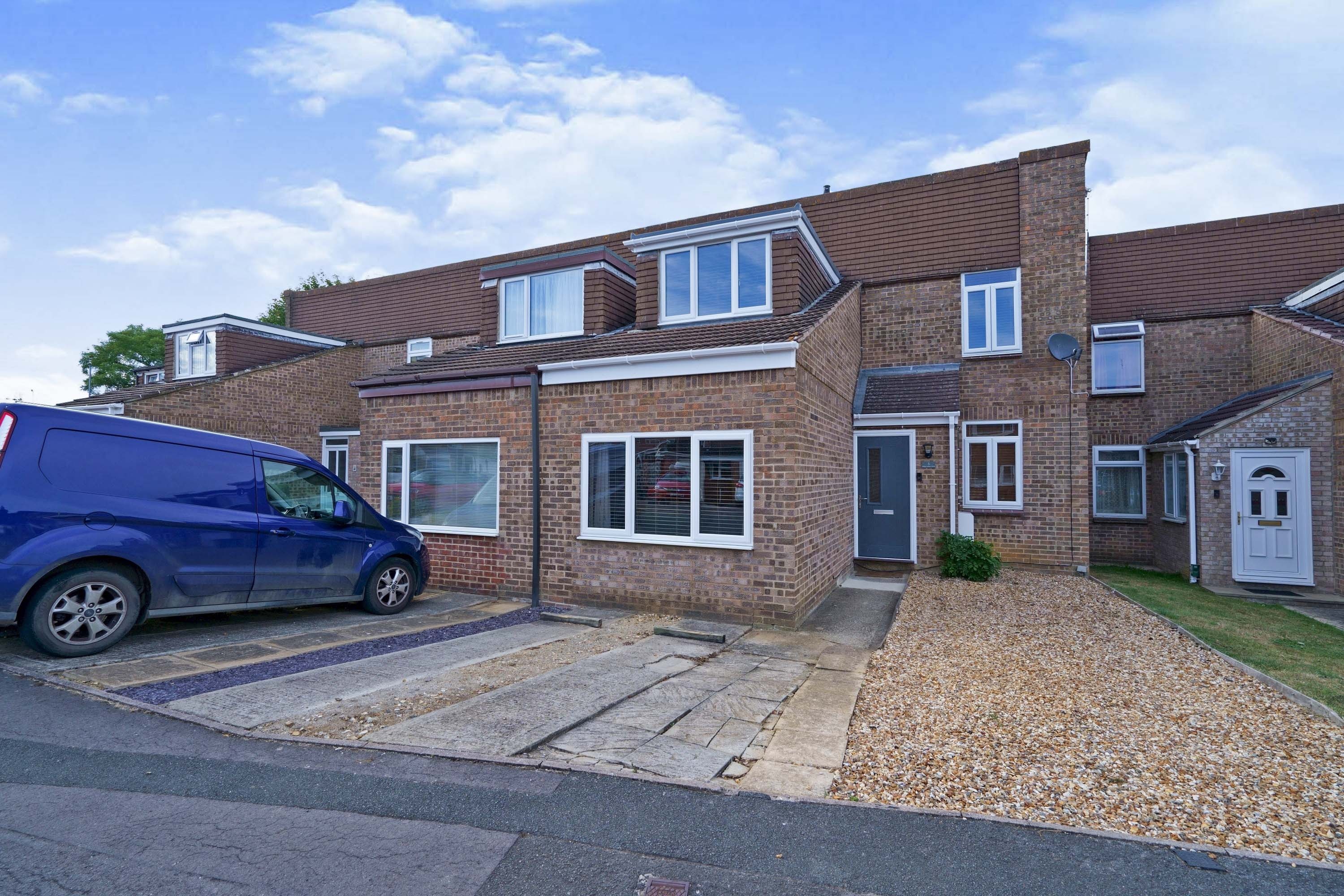 3 bedroom terraced house for sale in Ridge Nether Moor, Swindon, SN3 6NB