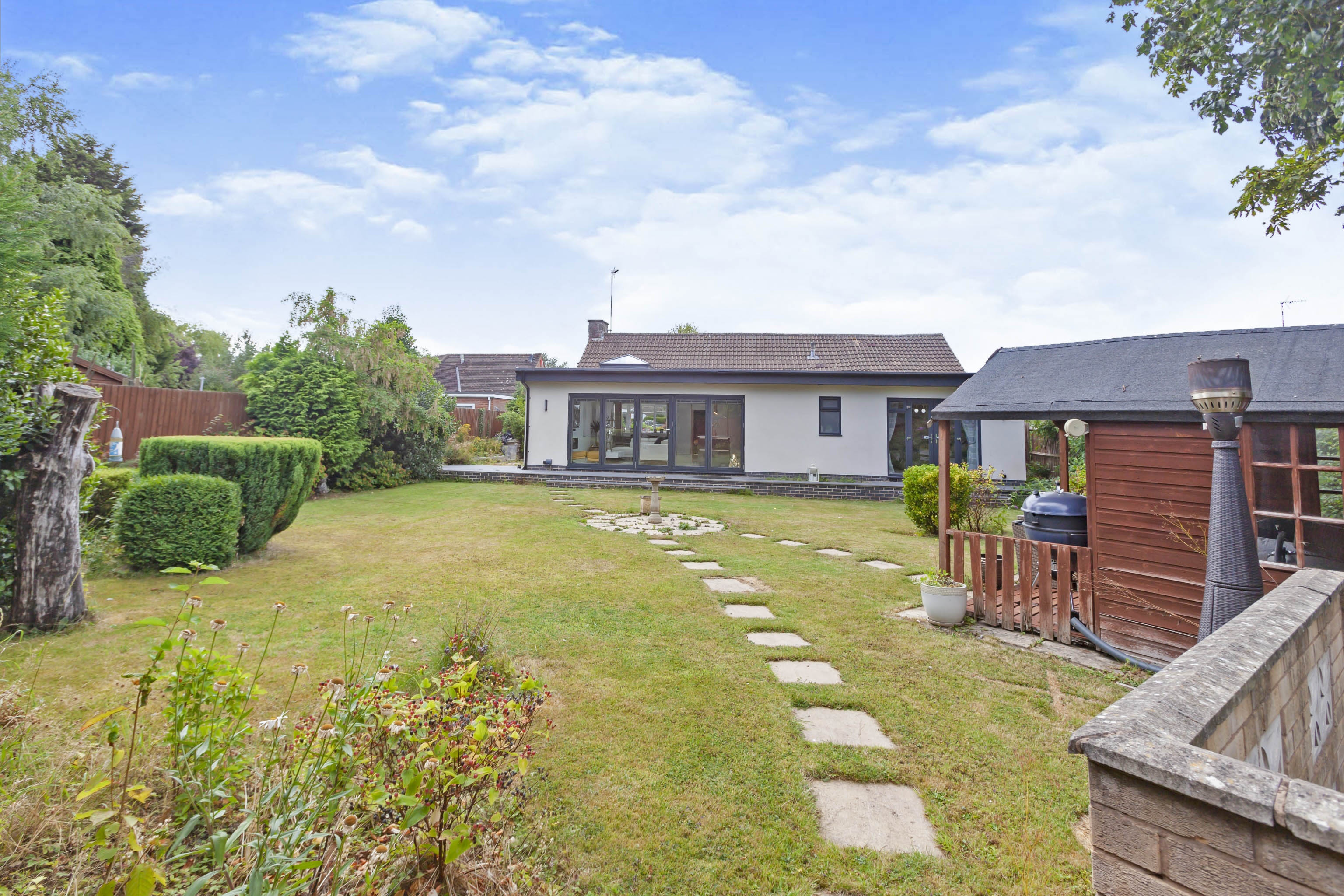 3 bedroom detached bungalow for sale in Pine Tree Grove, Kirby Muxloe