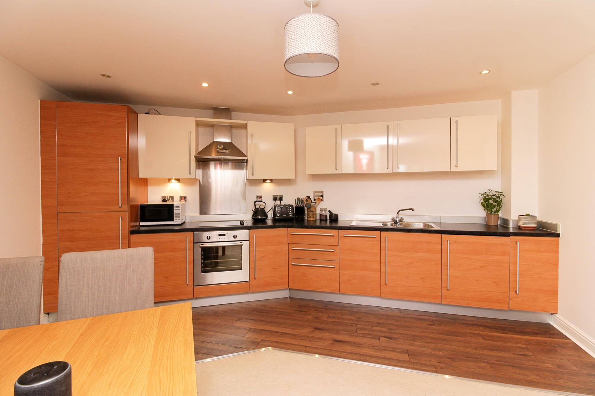 1 bedroom flat for sale in Trafalgar Gardens, Crawley, RH10 7SU