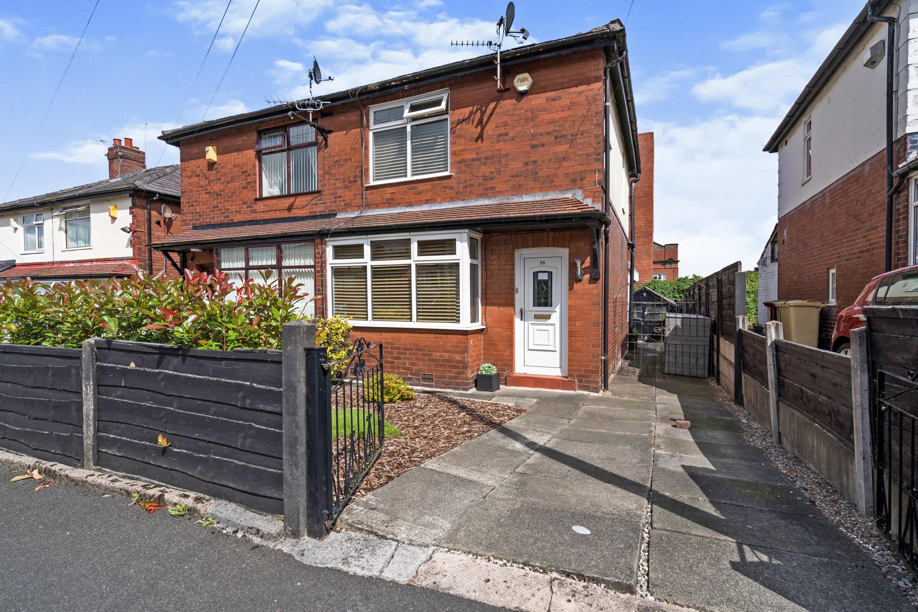 3 bedroom semidetached house for sale in Callis Road, Bolton, BL3 5QA
