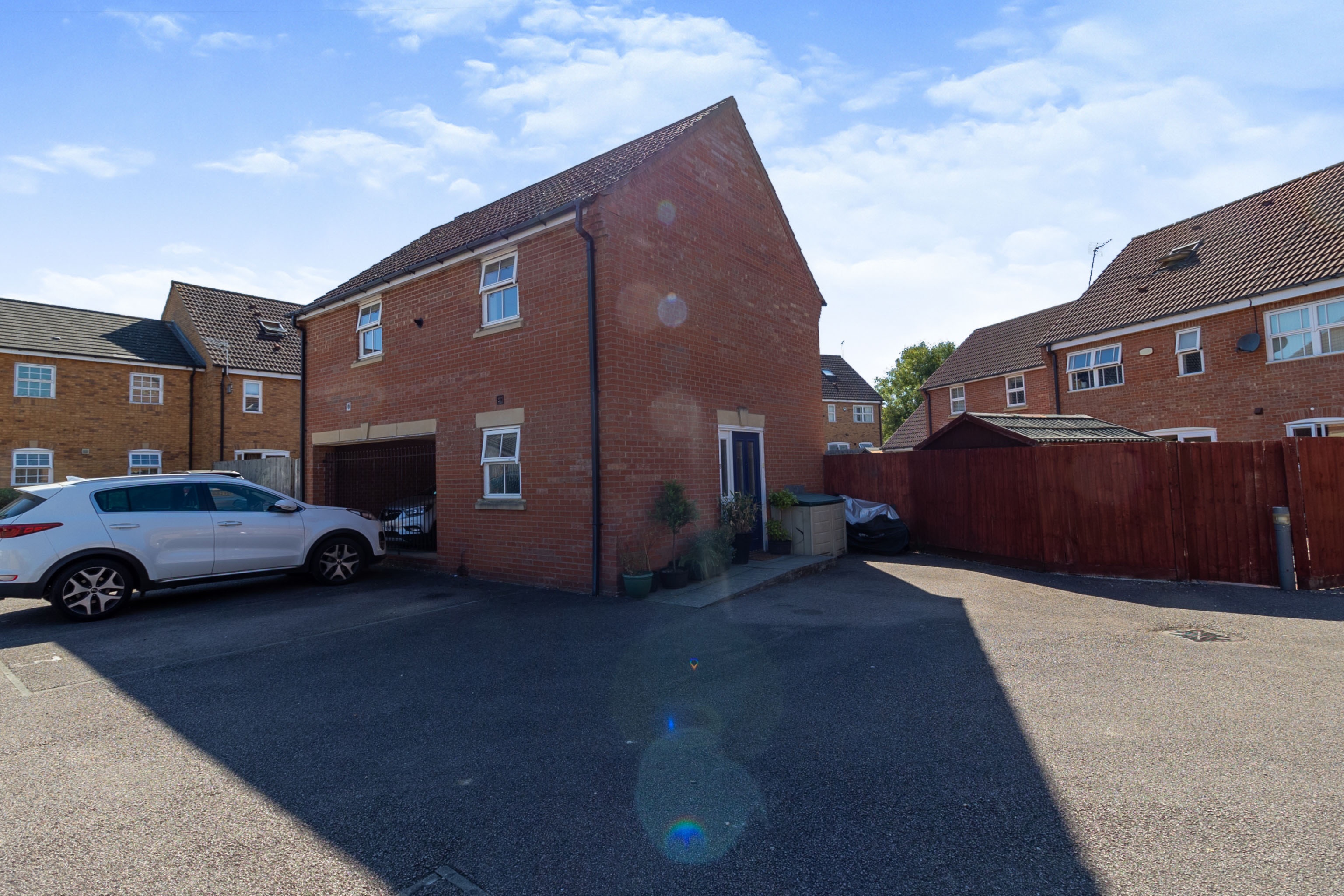 2-bedroom-coach-house-for-sale-in-kendall-place-medbourne-milton