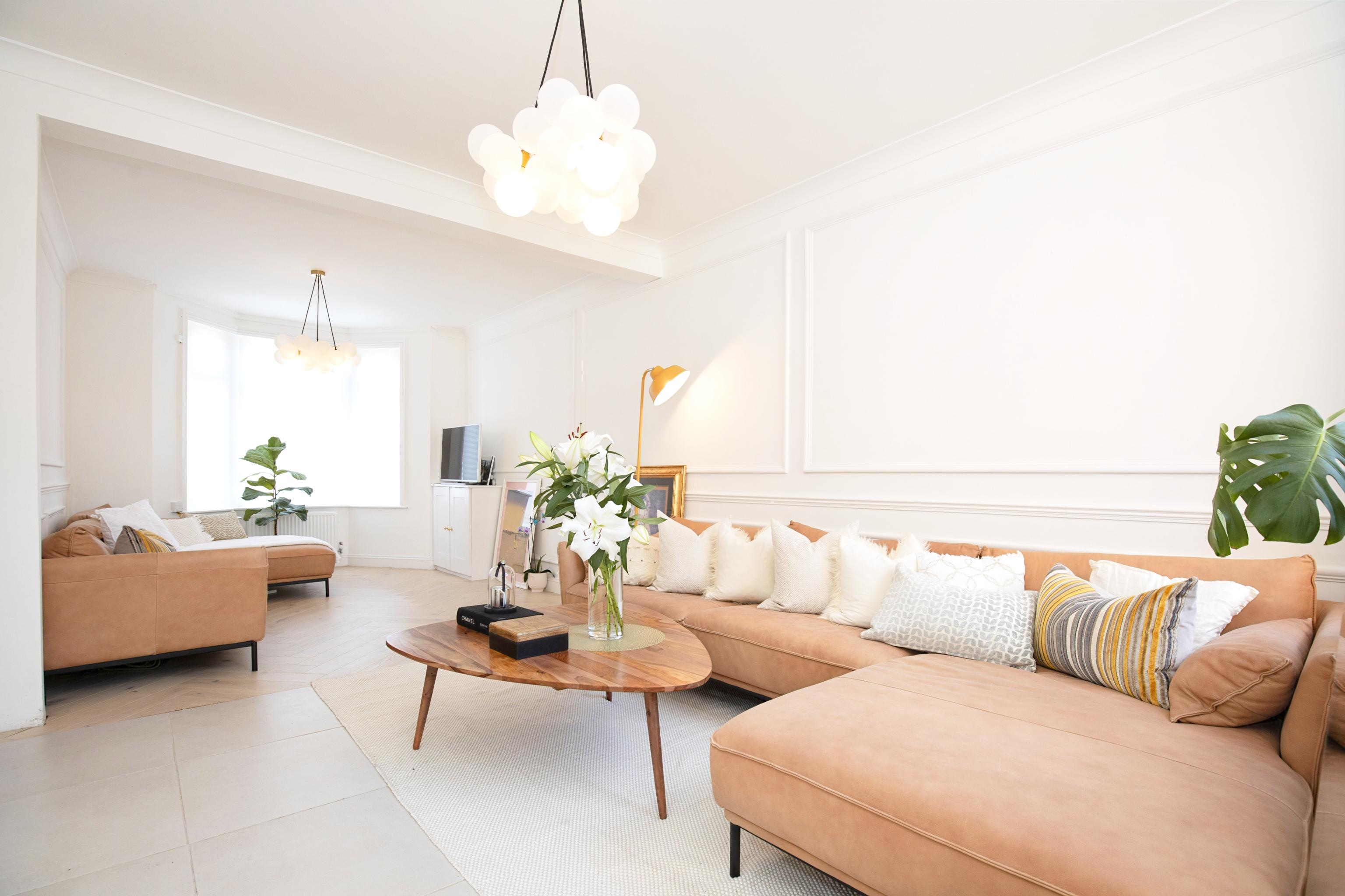 2 bedroom terraced house for sale in Claremont Road, Rugby, CV21 3LU