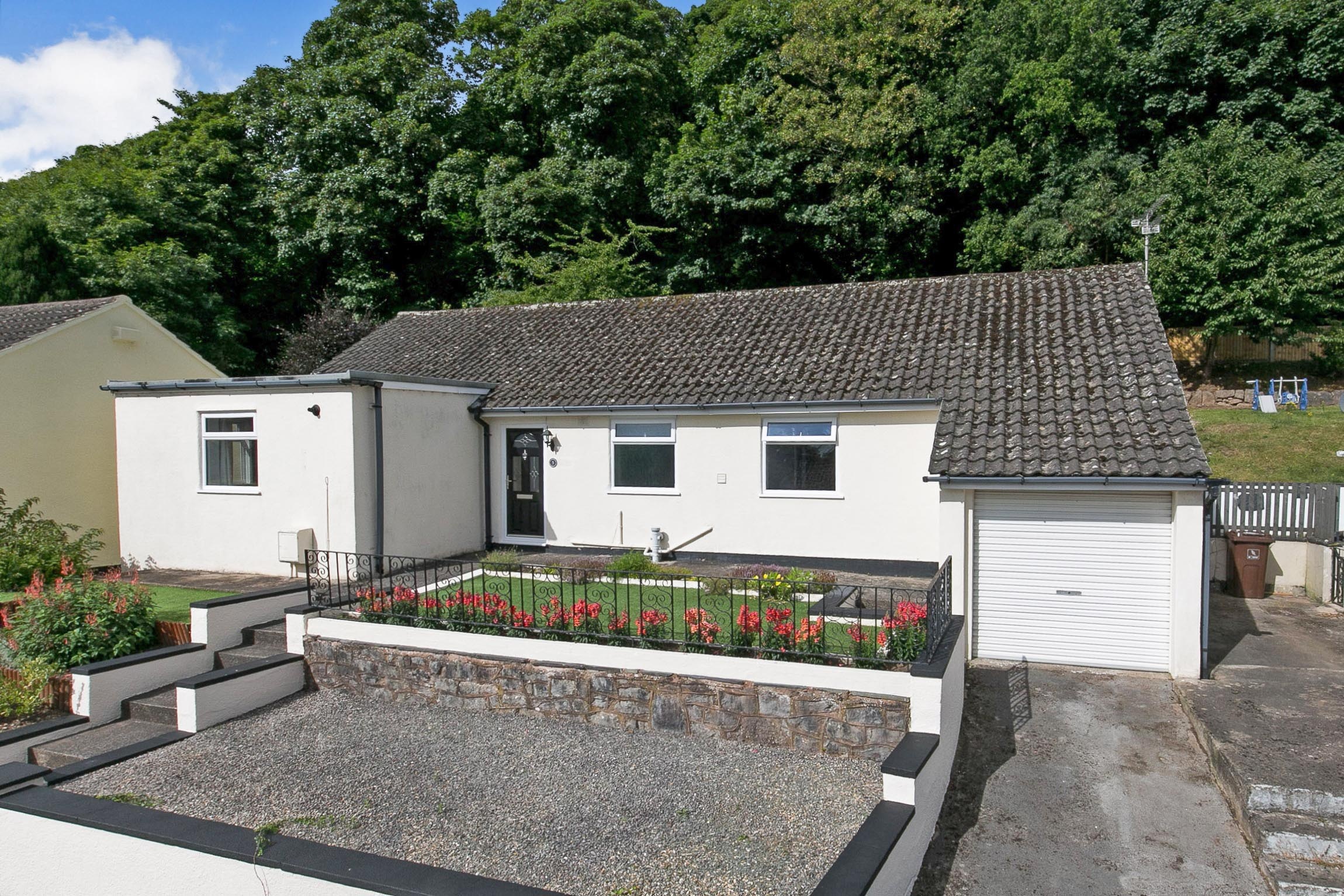 2 bedroom detached bungalow for sale in Penmaen Court, Colwyn Bay, LL28 4AN