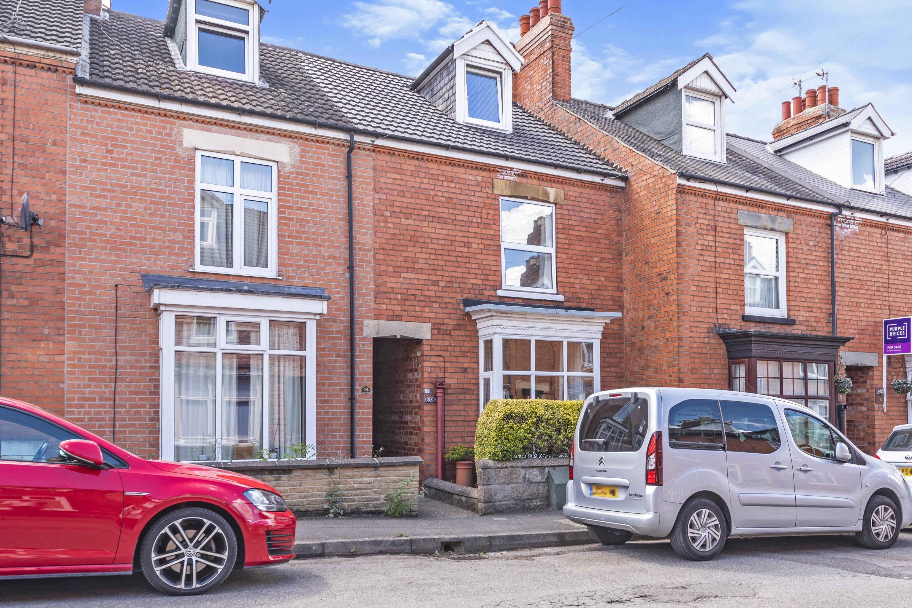 3 bedroom terraced house for sale in Edward Street, Grantham, NG31 6JG