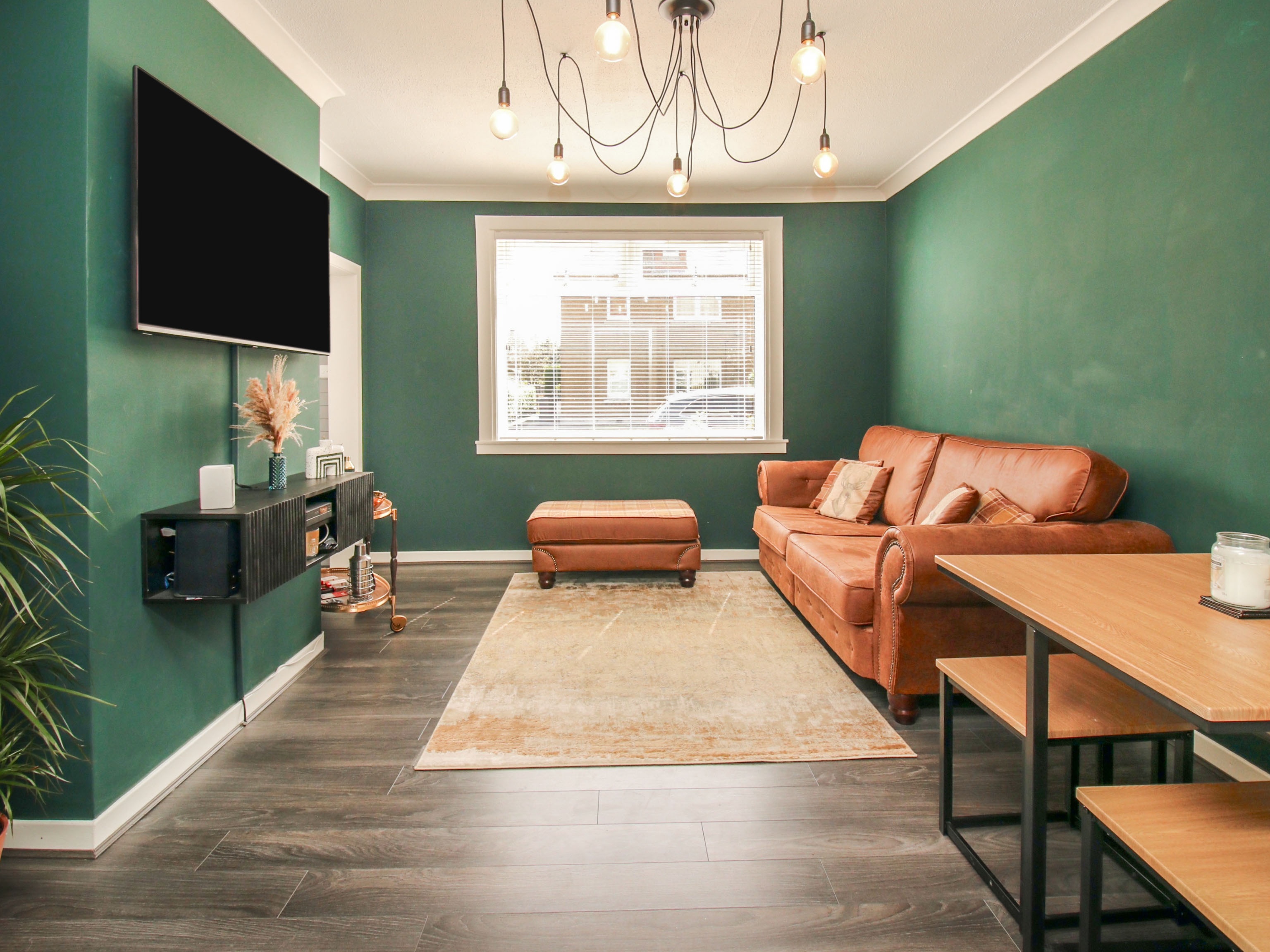 2 bedroom flat for sale in Parkhead Avenue, Edinburgh, EH11 4SE