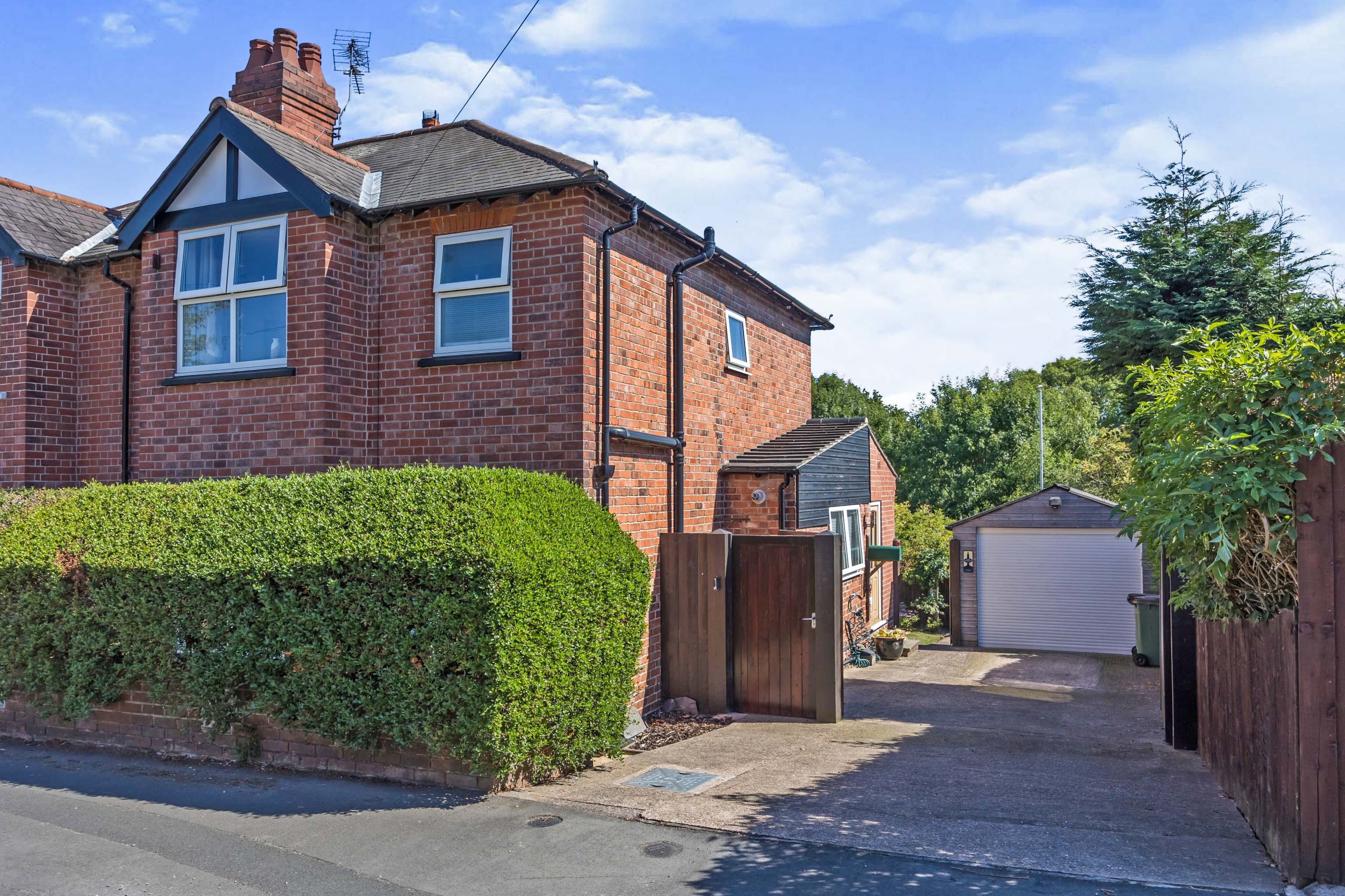 3 bedroom semidetached house for sale in Breach Road, Heanor, DE75 7HQ