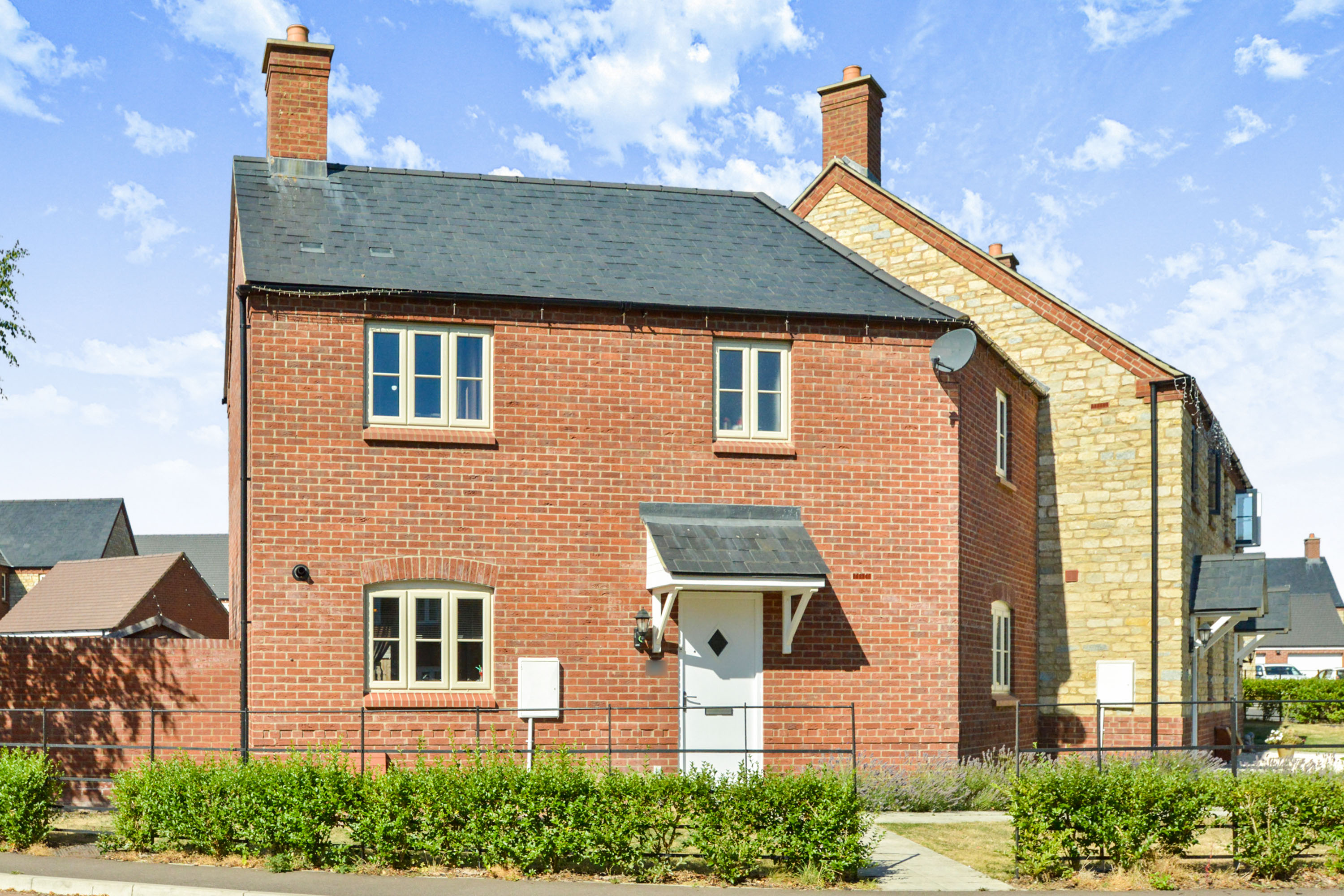 3 bedroom semidetached house for sale in Blackhorse Drive, Old