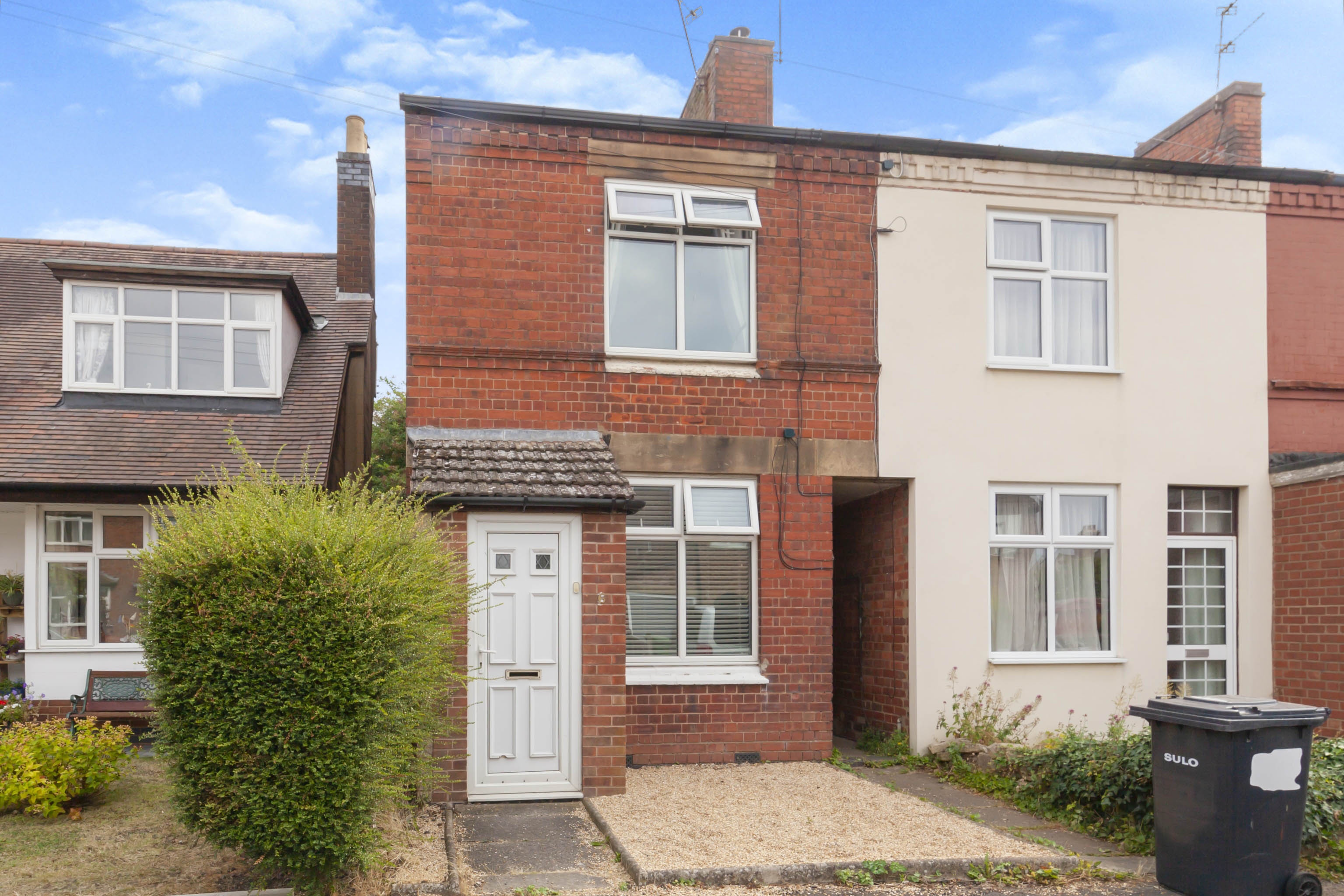 2 bedroom terraced house for sale in Gladstone Street, Lutterworth