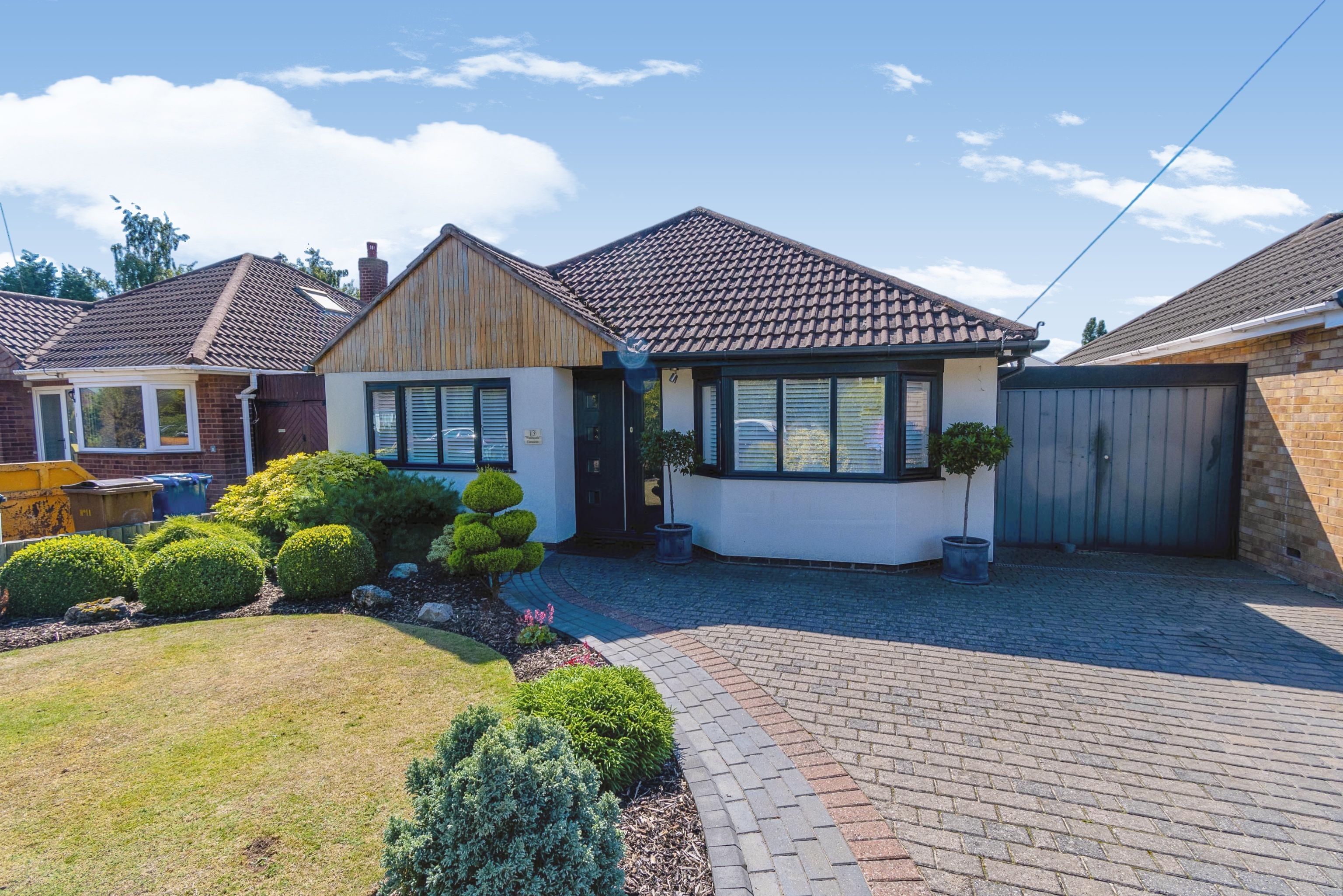 2 bedroom bungalow for sale in Wallheath Crescent, Stonnall, Walsall, WS9 9HS