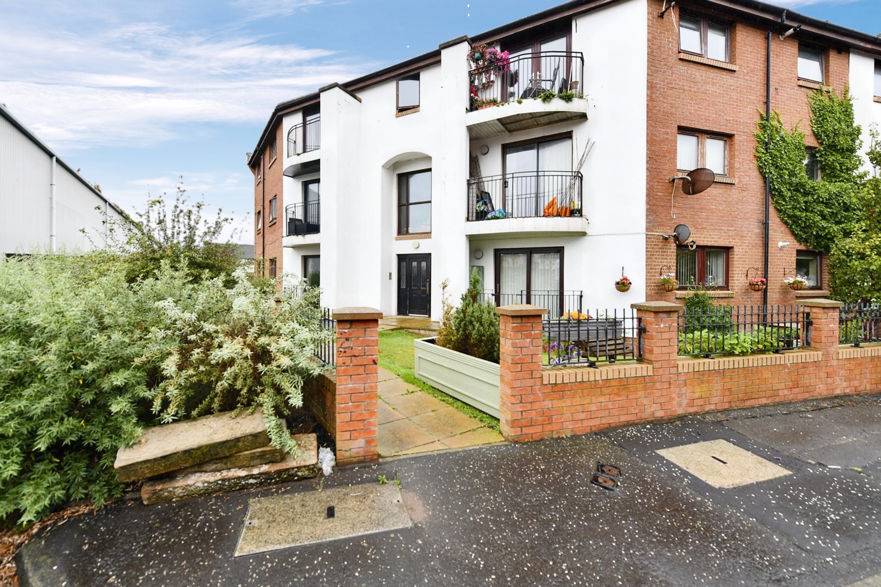 3 bedroom apartment for sale in North Harbour Street, Ayr, KA8 8AH