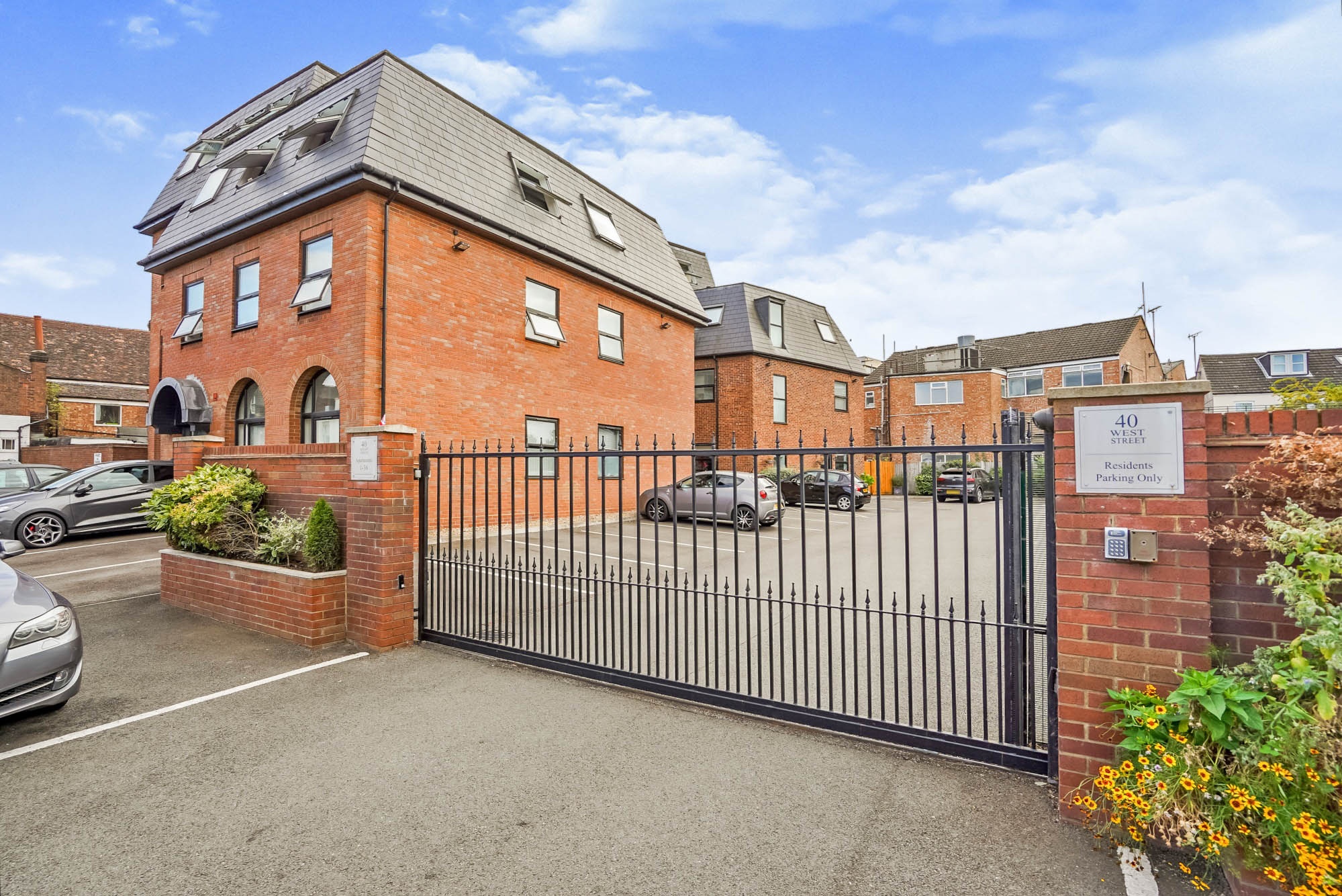 1 bedroom apartment for sale in 40 West Street, Dunstable, LU6 1GB