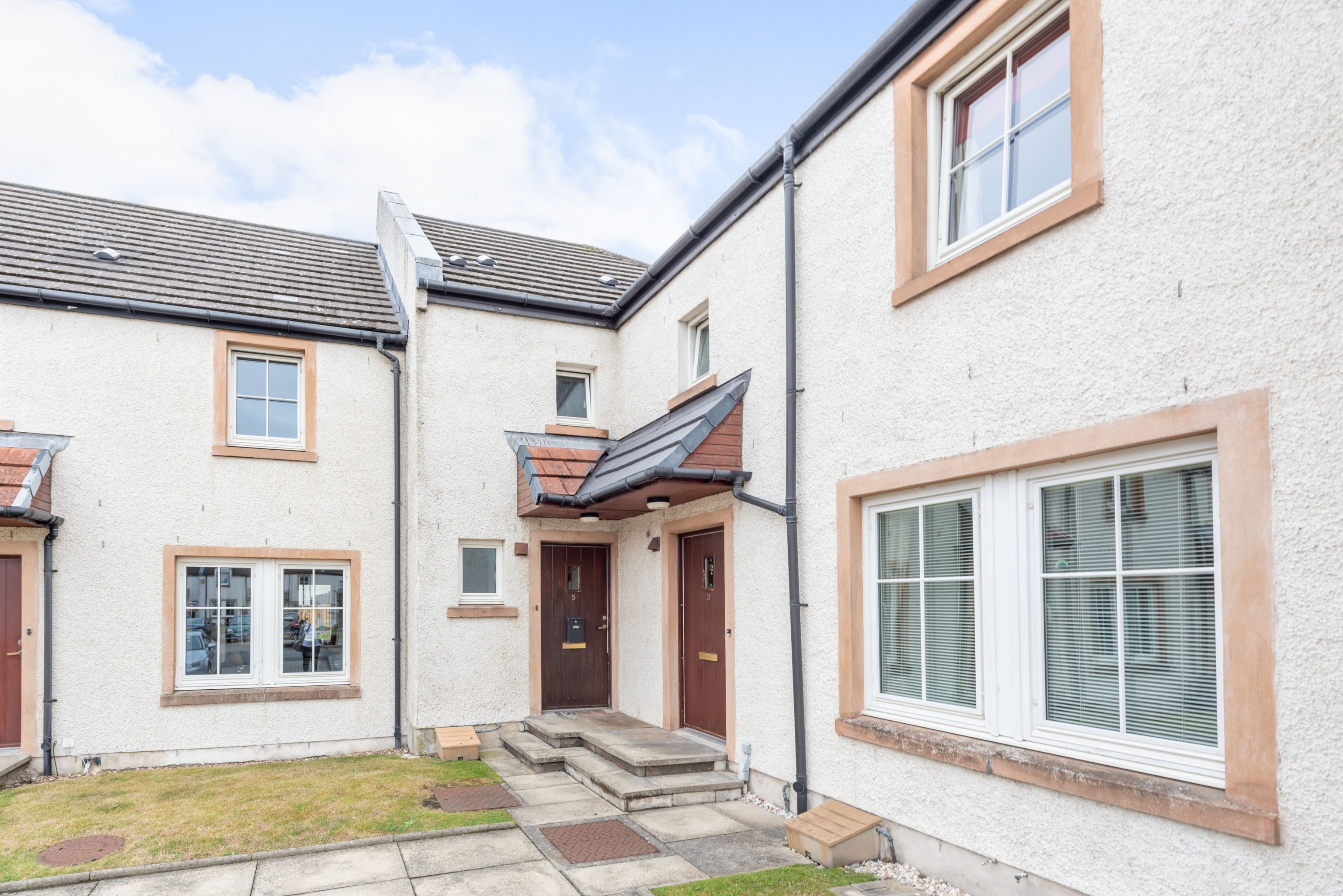 3 bedroom terraced house for sale in Craigflower View, Torryburn, KY12 8HG